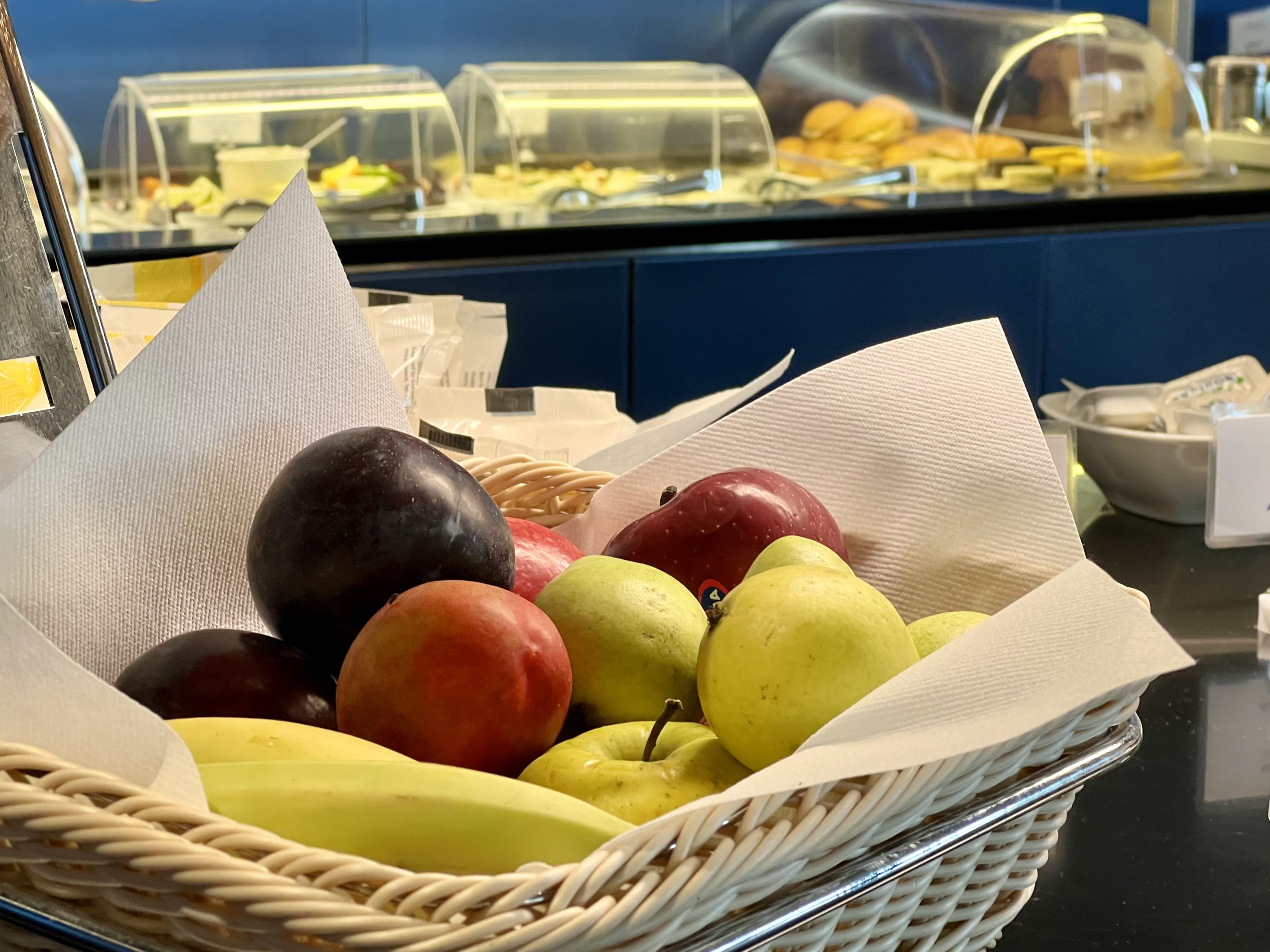 Aegean upgrade bid Aegean Lounge fruit