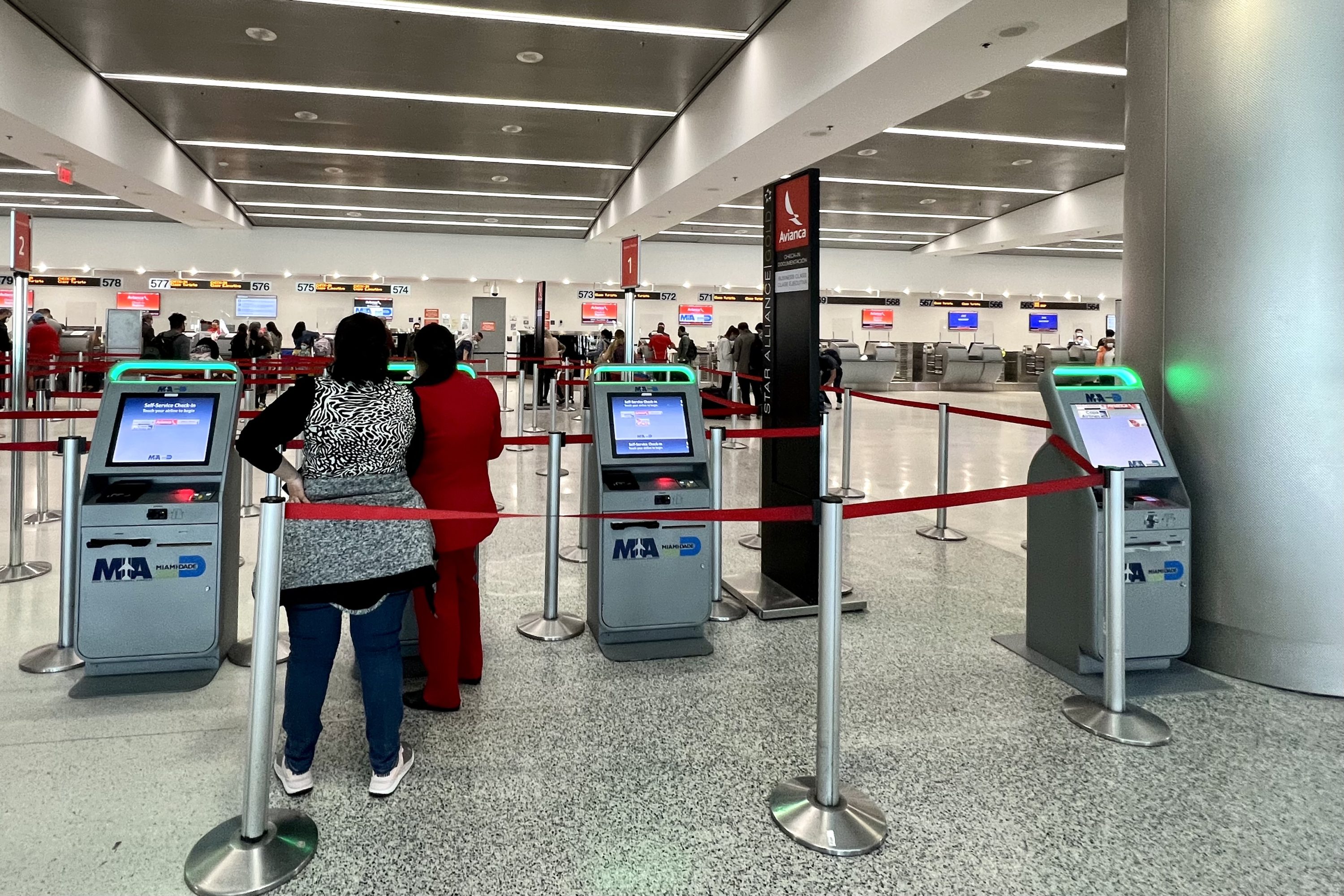 Avianca Boeing 787 Business Class MIA self check in