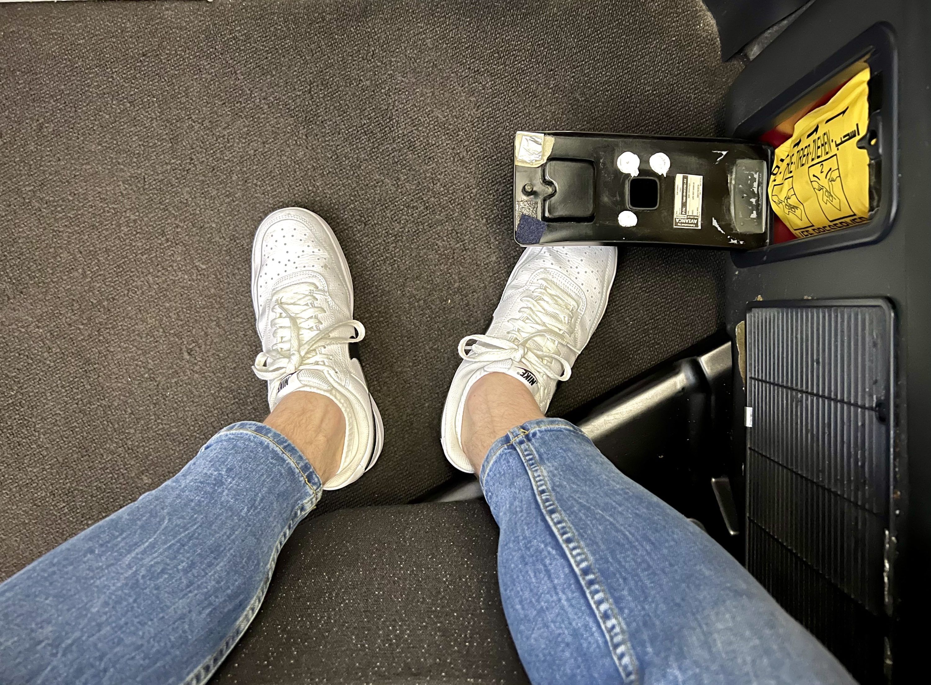 Avianca Boeing 787 Business Class broken life jacket compartment on landing