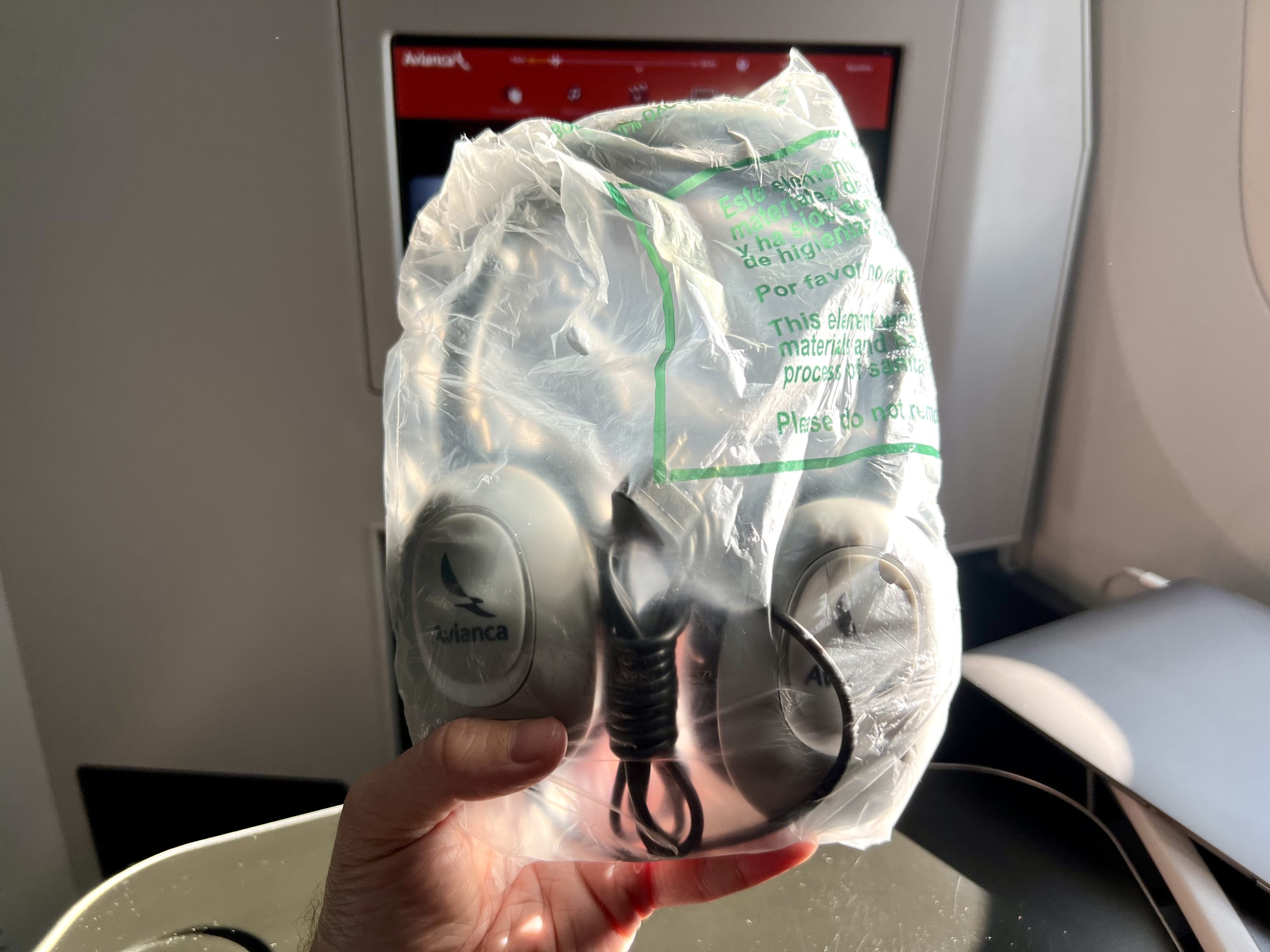 Avianca Boeing 787 Business Class headphones