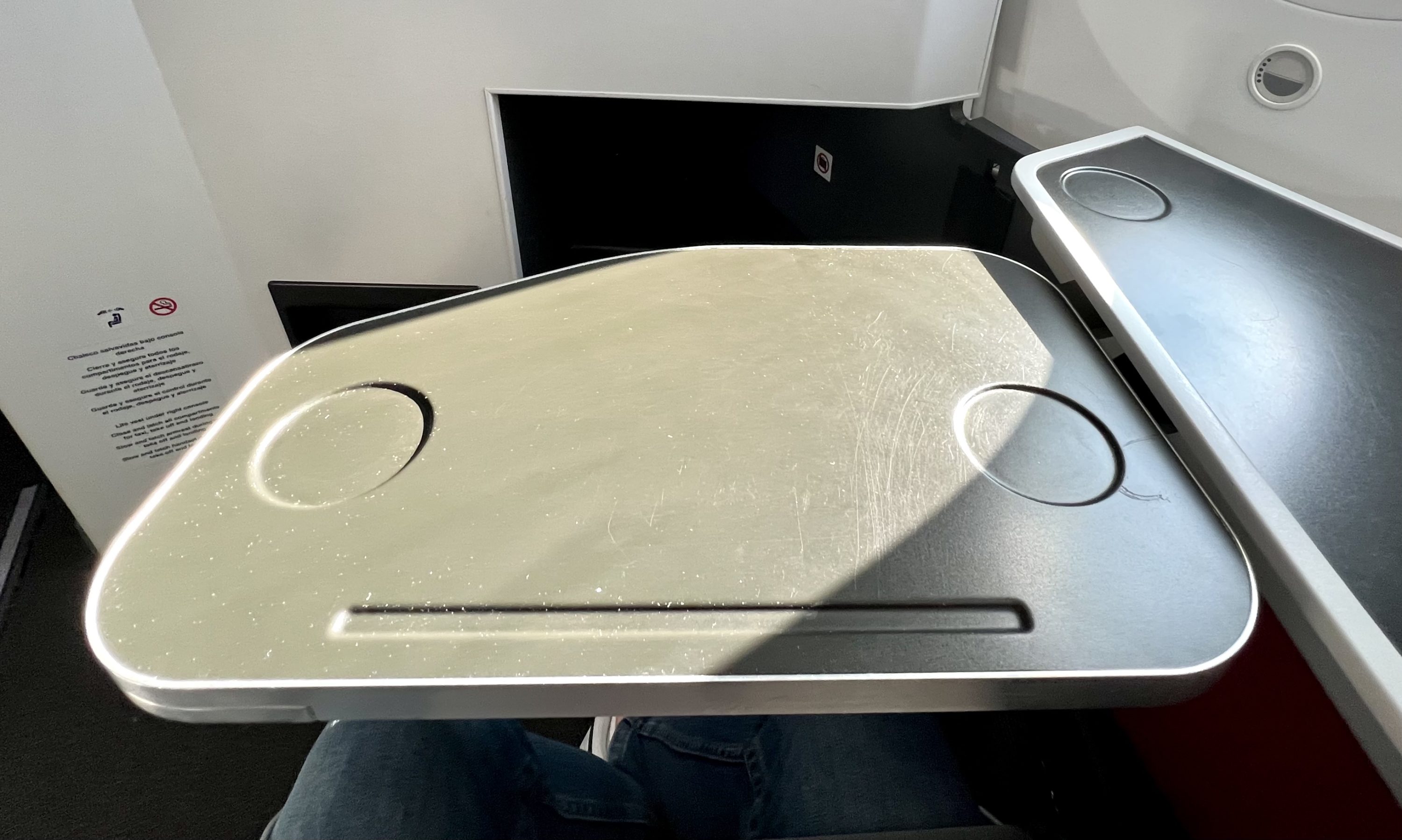 Avianca Boeing 787 Business Class seat tray table