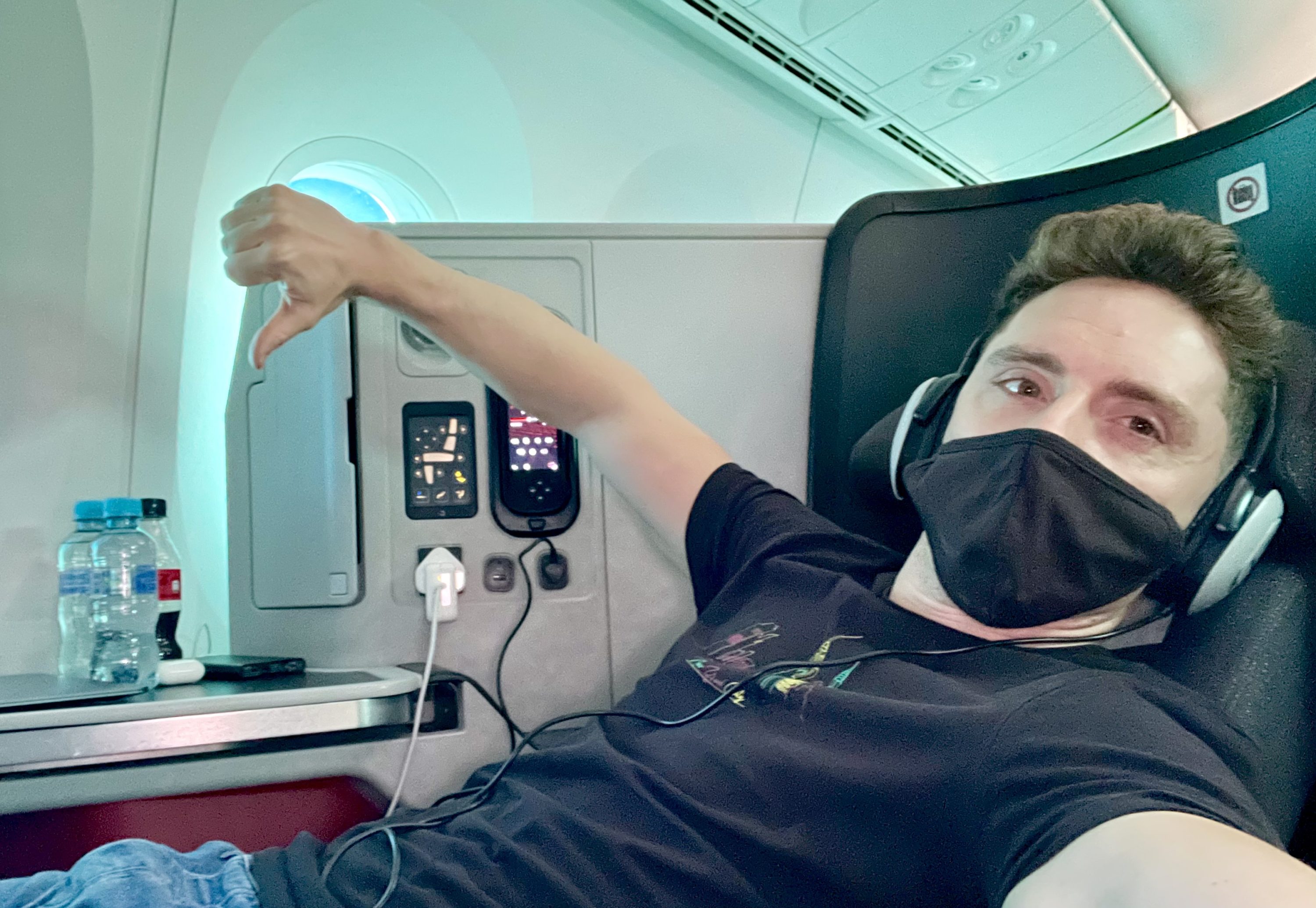 Avianca Boeing 787 Business Class thumbs down selfie