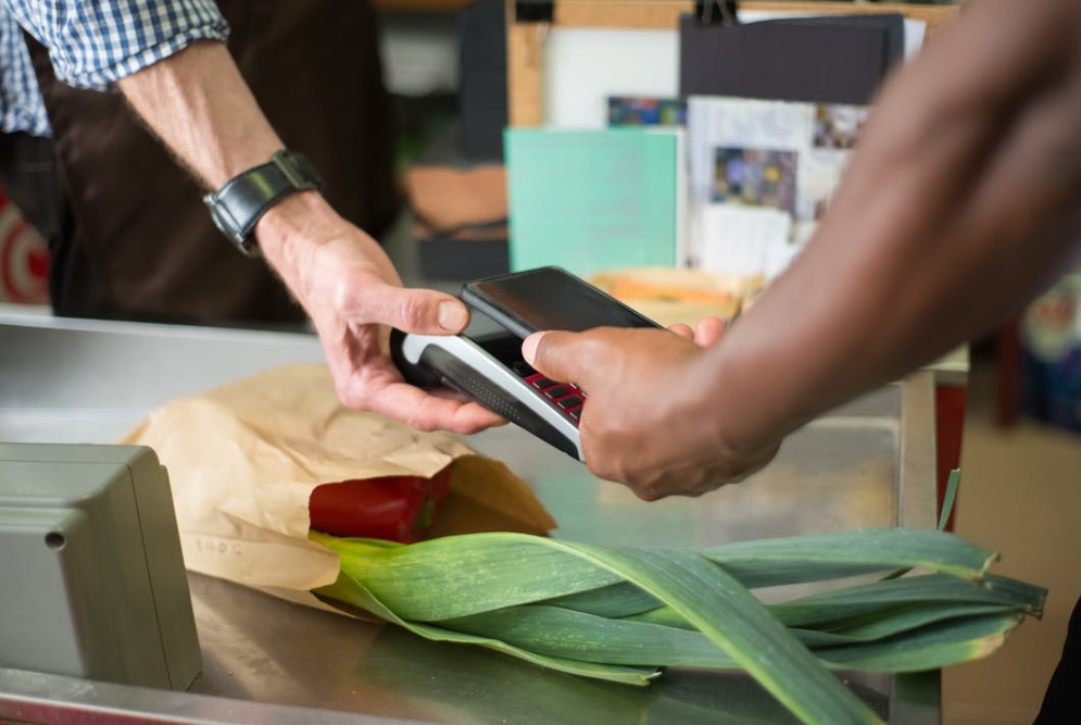 Grocery purchase with mobile wallet