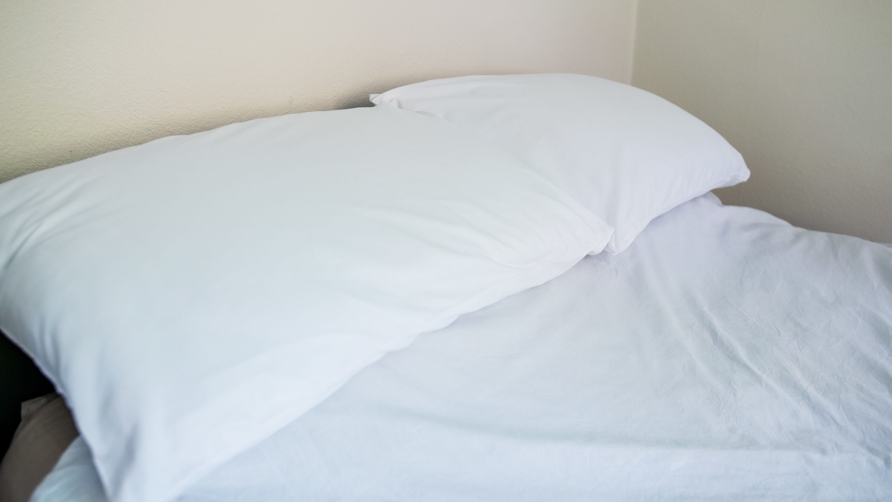 Hotel pillow size