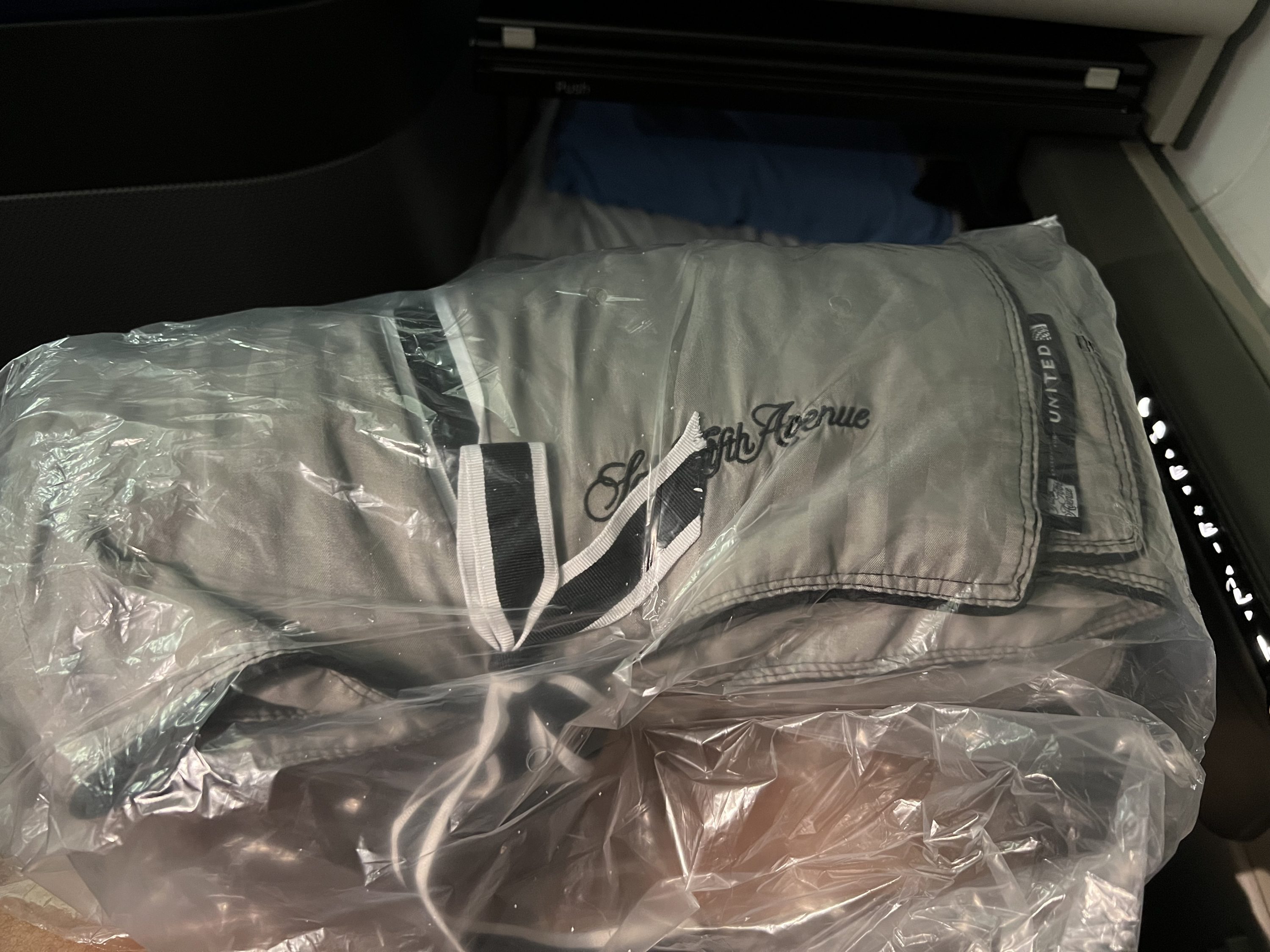 Saks Fifth Avenue bedding United Polaris