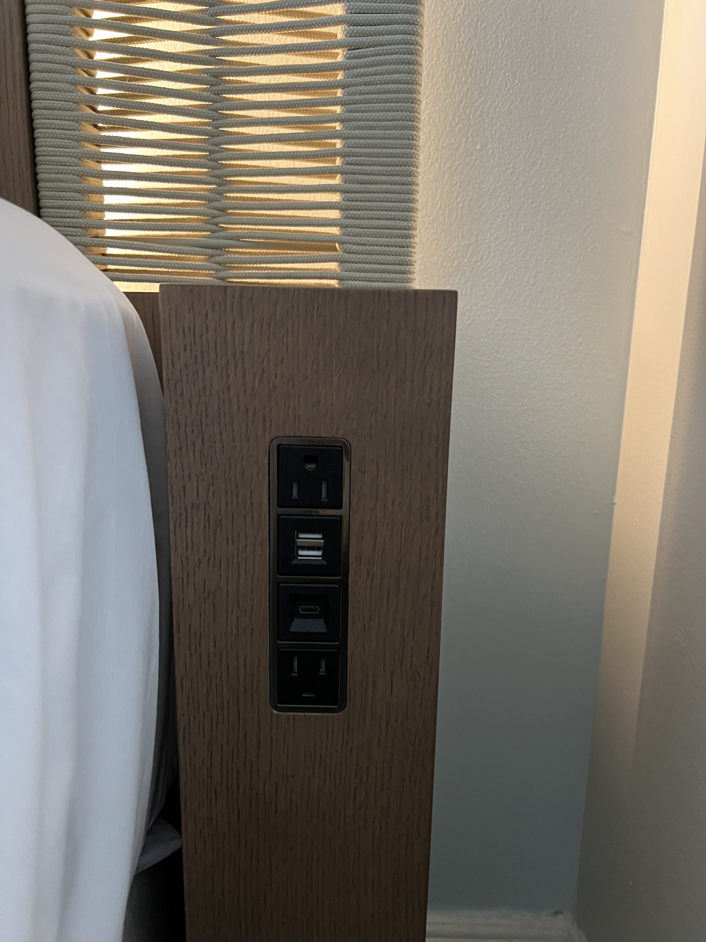 Hyatt Regency Coconut Point Resort & Spa outlets