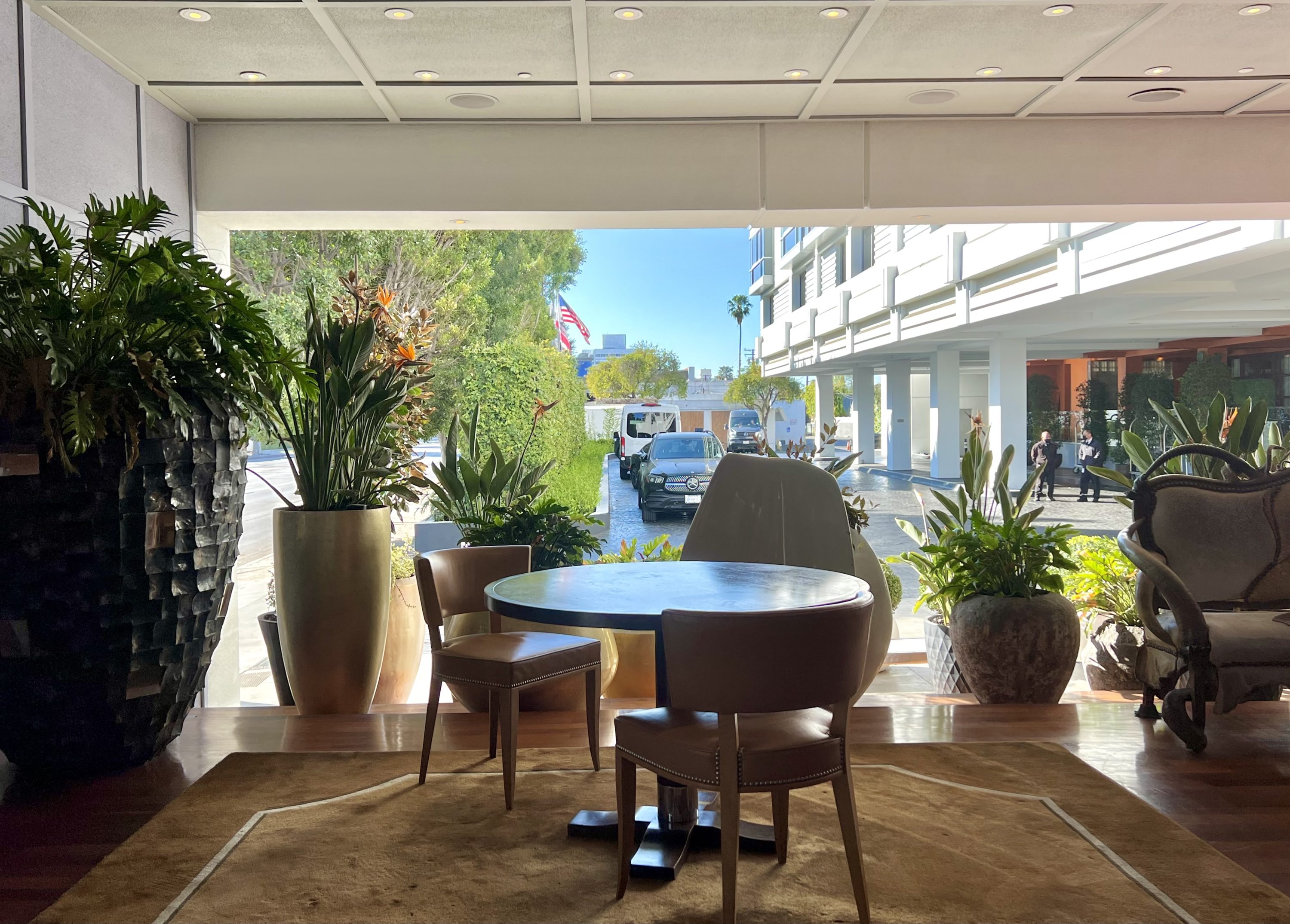 SLS Hotel, a Luxury Collection Hotel, Beverly Hills outside seating view