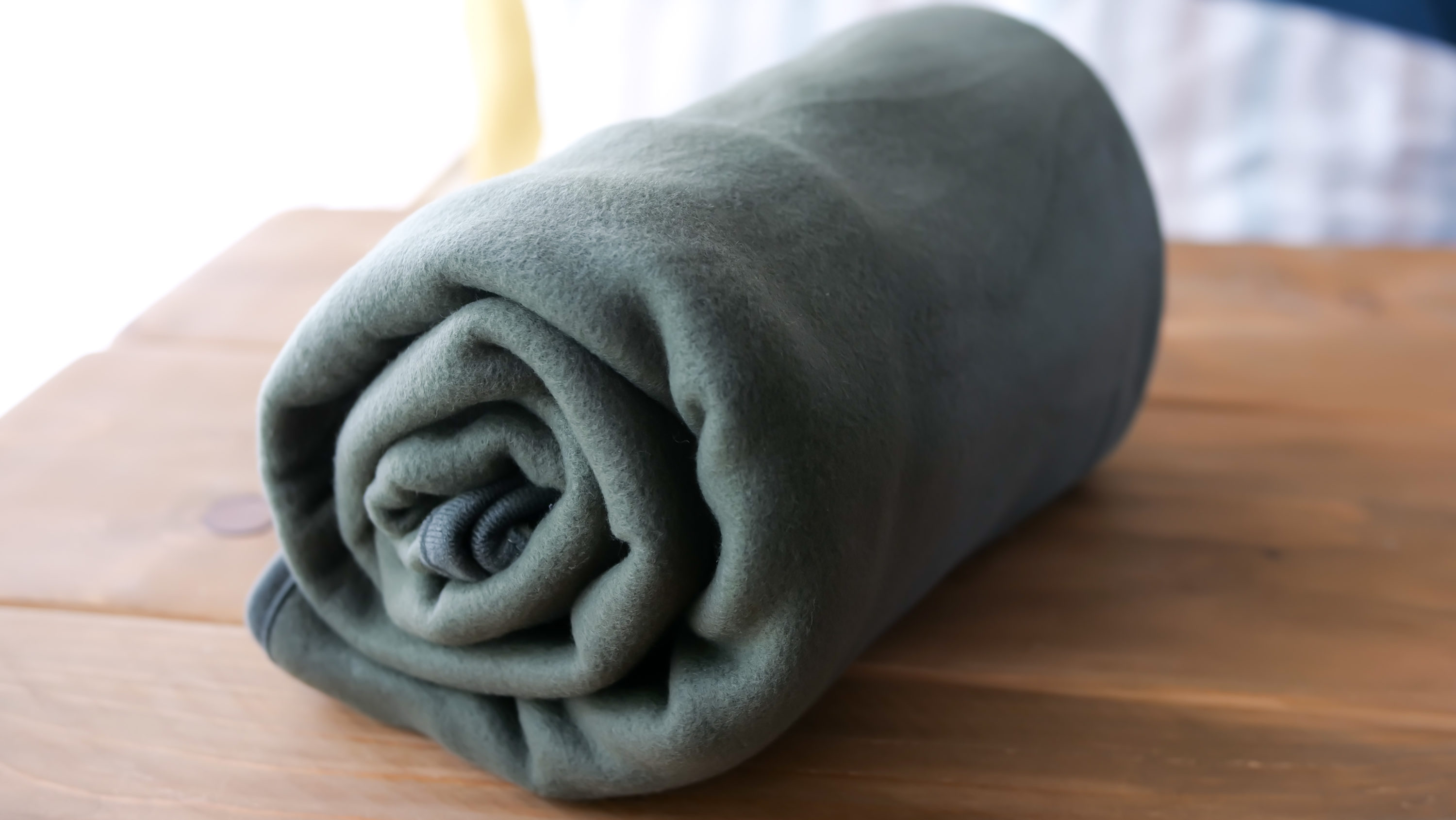 Travel blanket weight