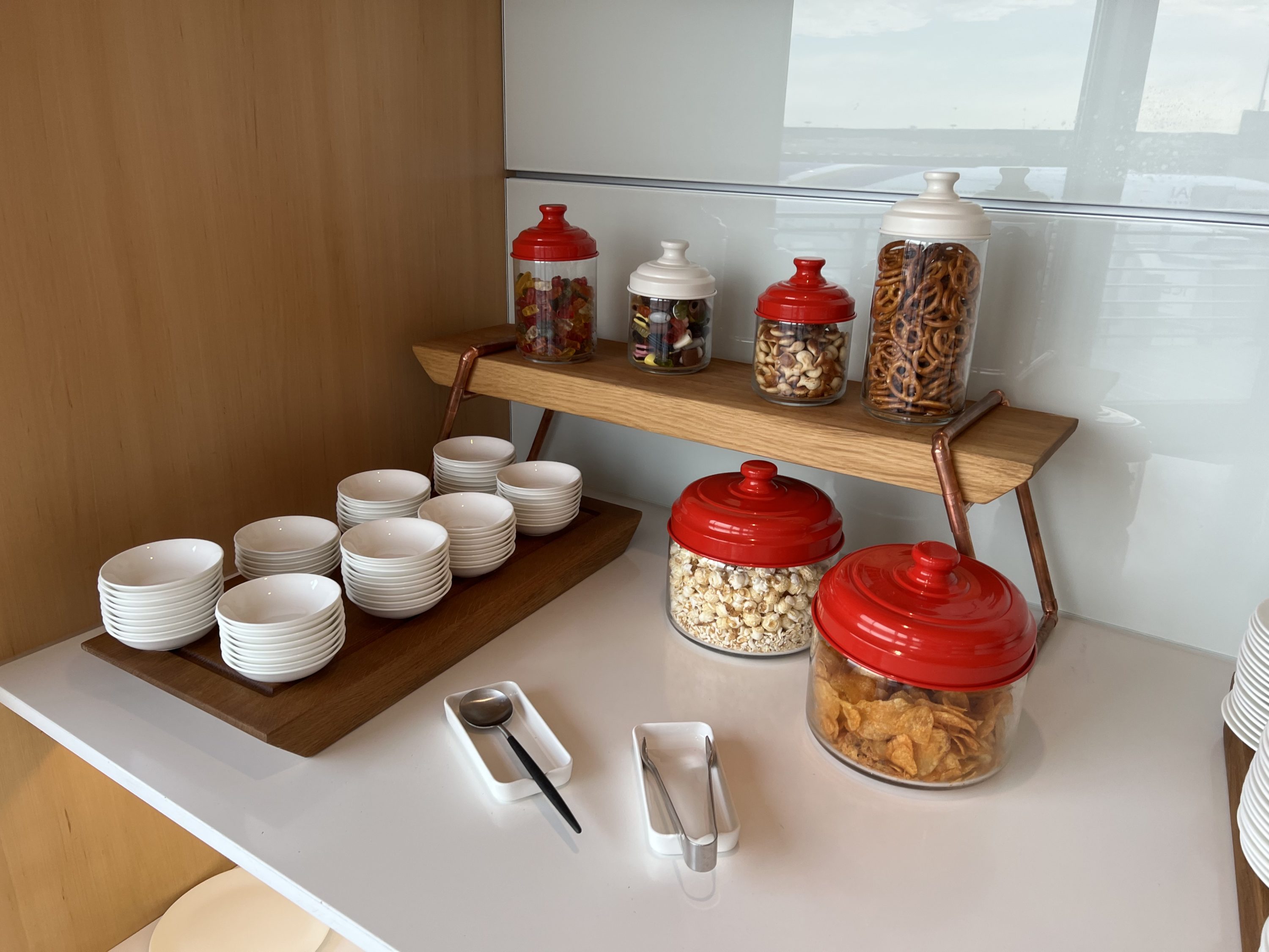 Air Canada Maple Leaf Lounge at FRA pretzels and snacks