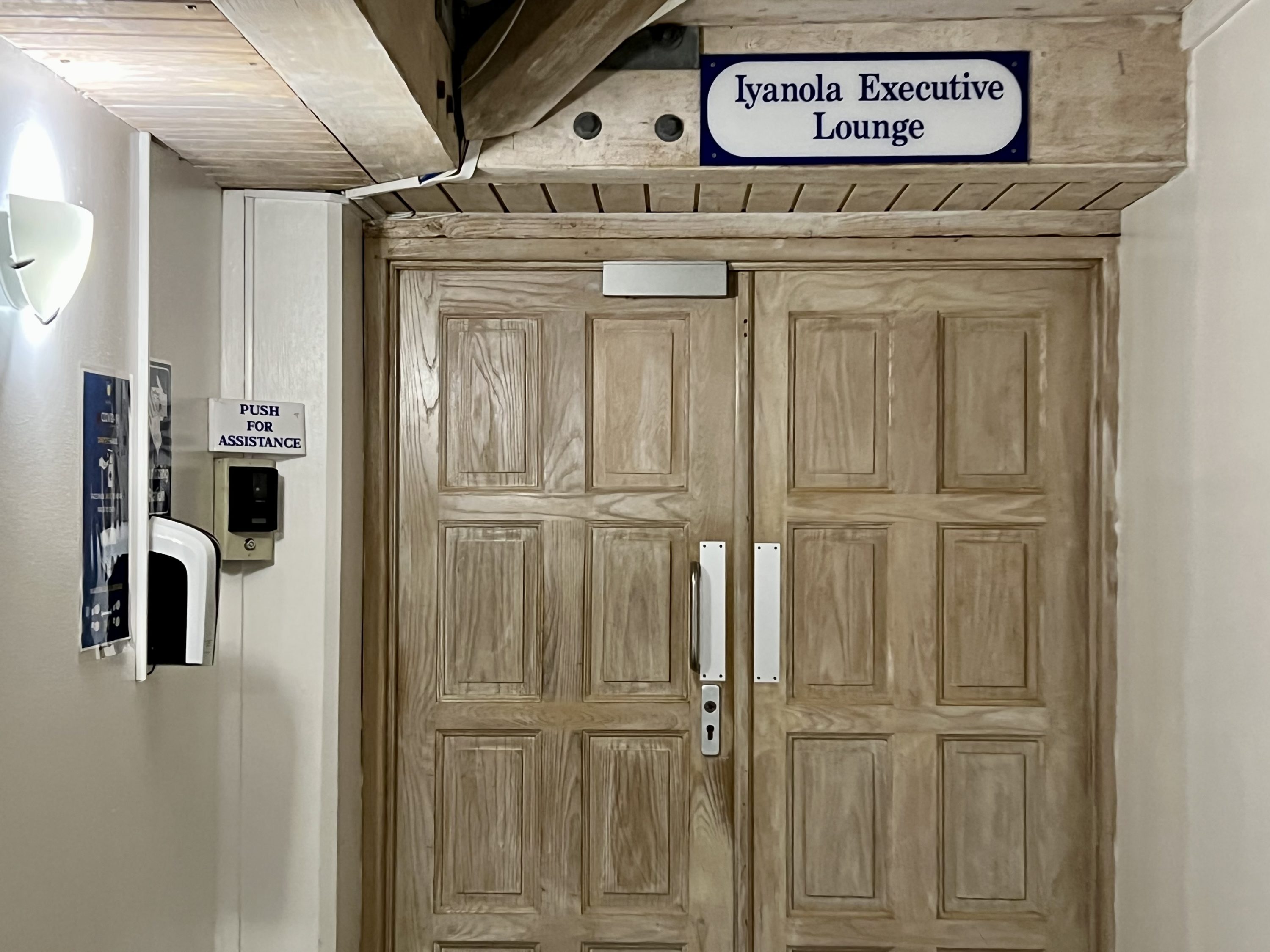 British Airways Boeing 777 200 Club World UVF Iyanola Executive Lounge