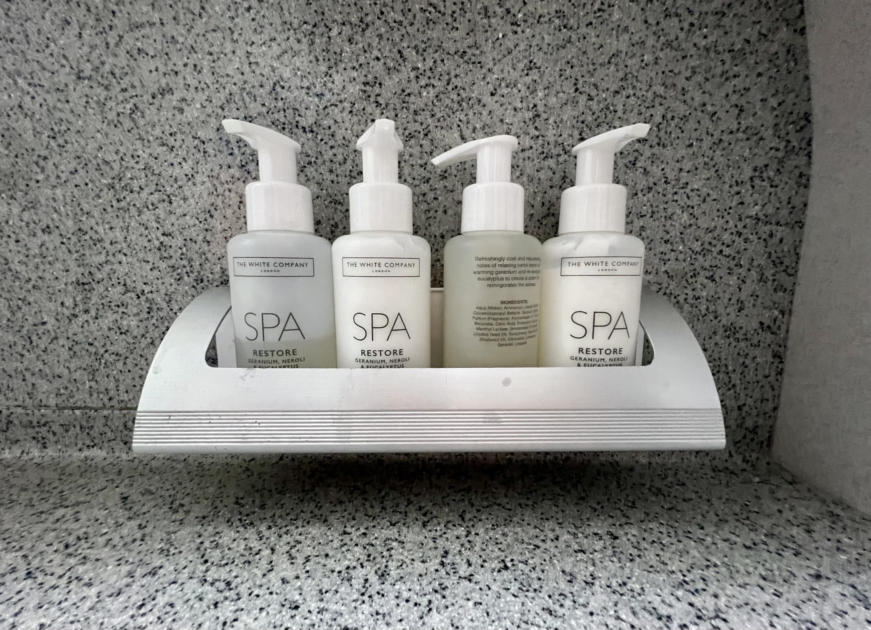 British Airways Boeing 777 200 Club World bathroom amenities