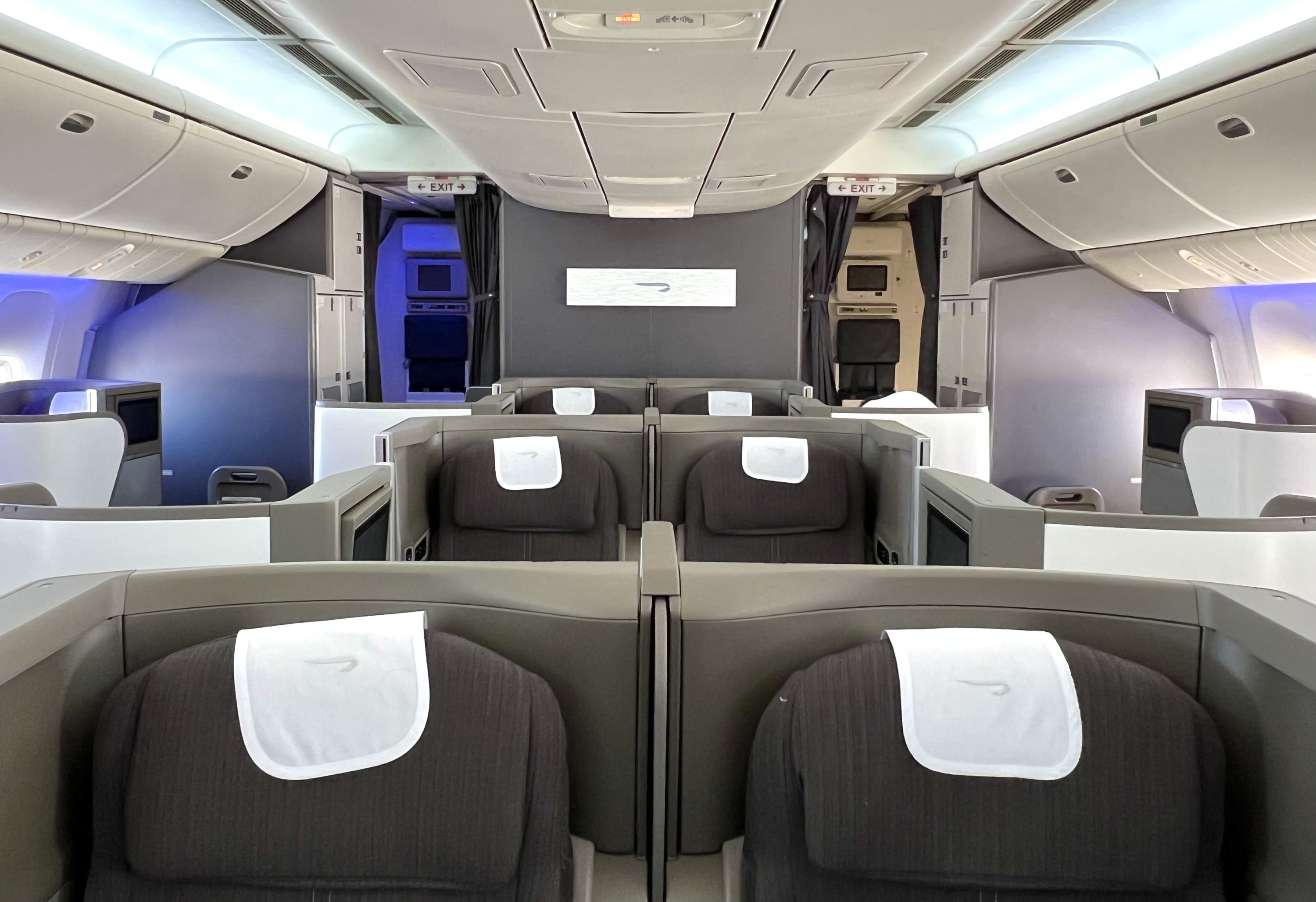 British Airways Boeing 777 200 Club World cabin middle seats British Airways Boeing 777 200 Club World cabin middle seats