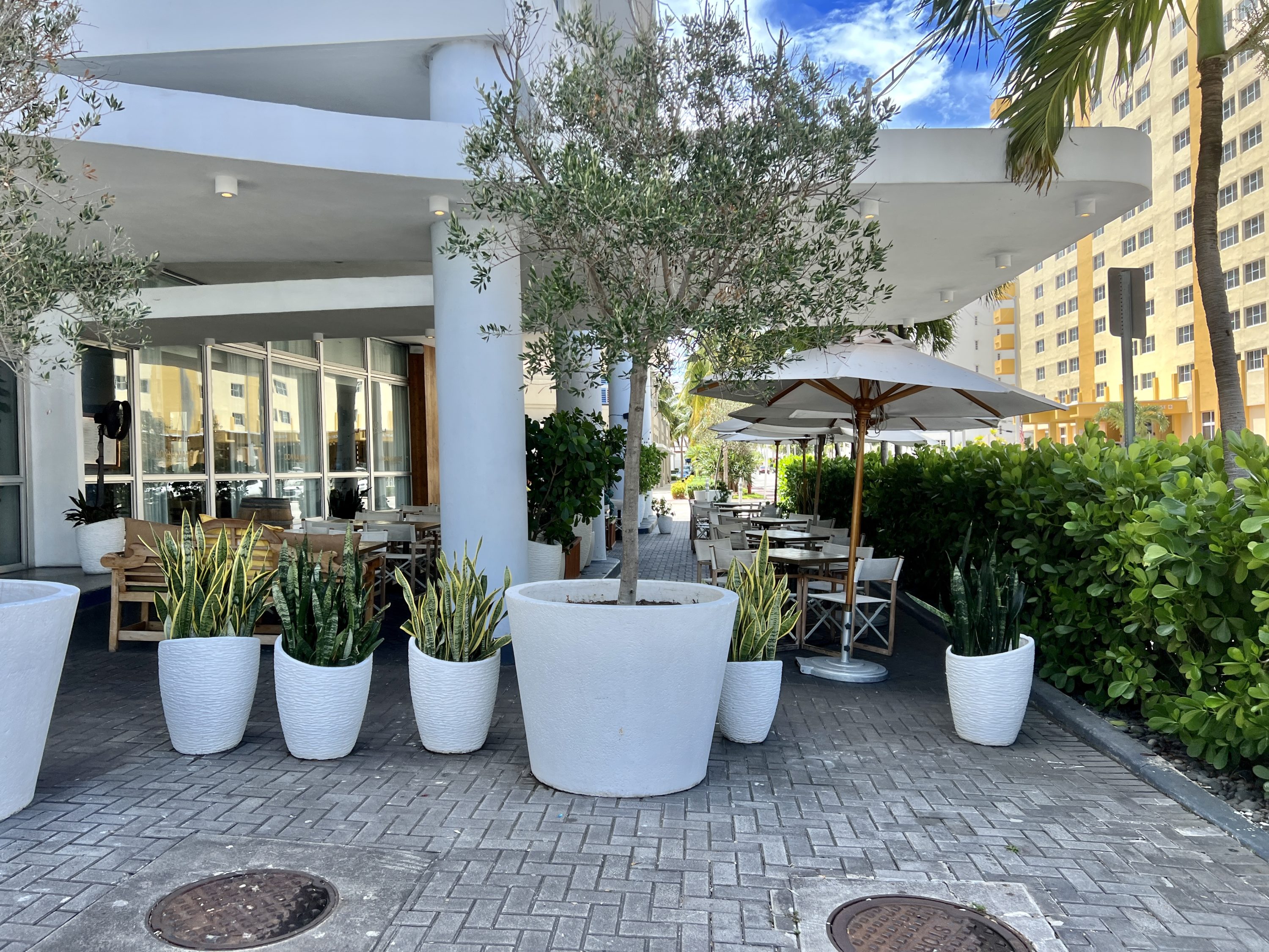 Cadillac Hotel Beach Club Donna Mare Exterior