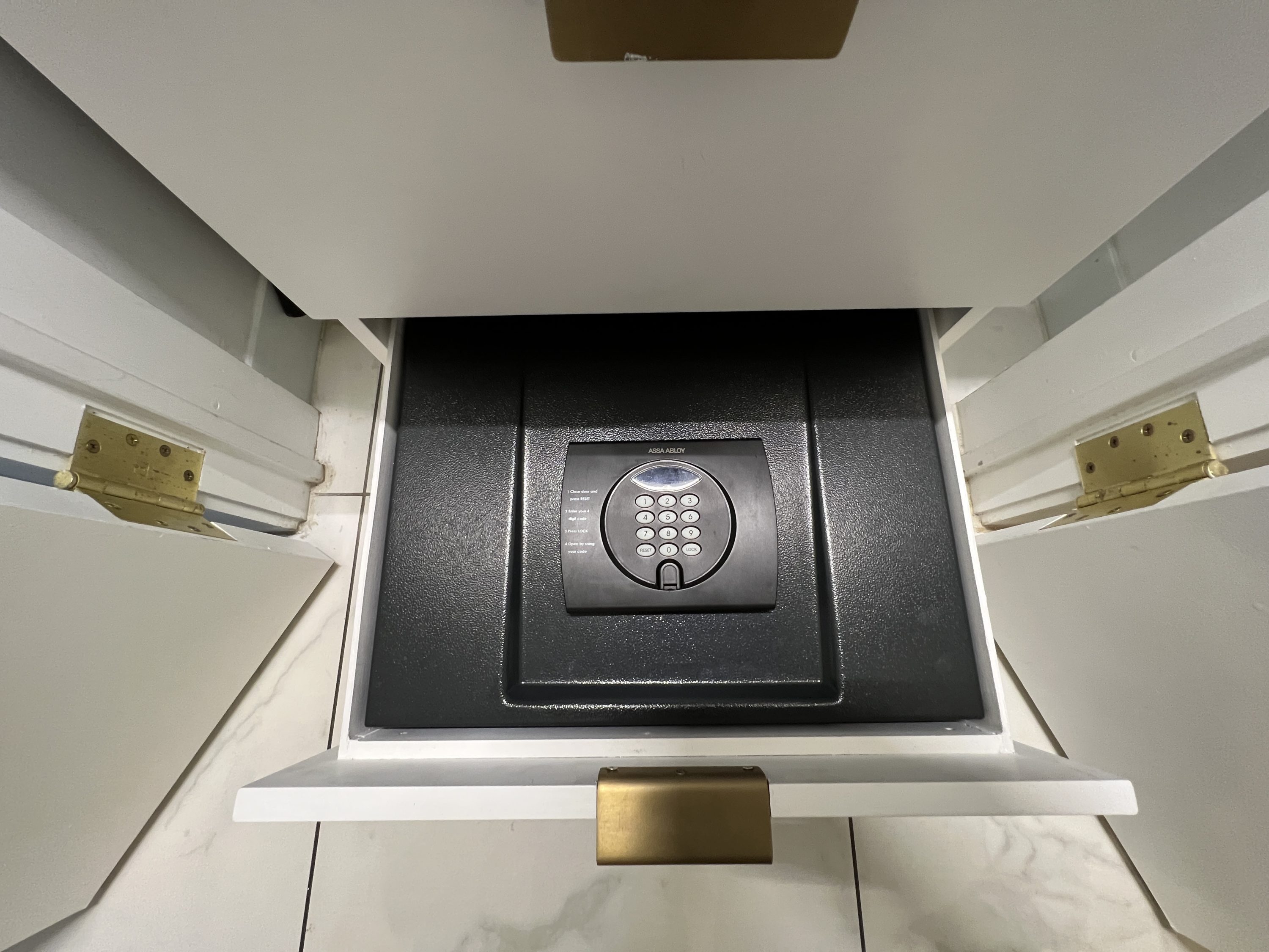 Cadillac Hotel Beach Club Safe