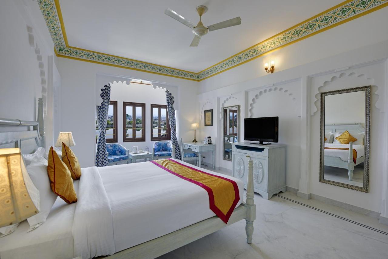 Hotel Swaroop Vilas