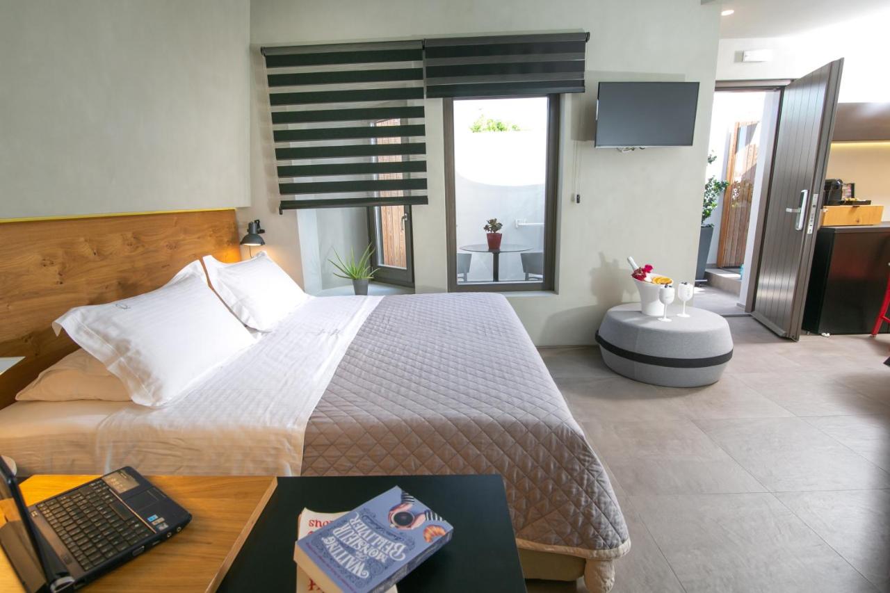 Marquise Suites
