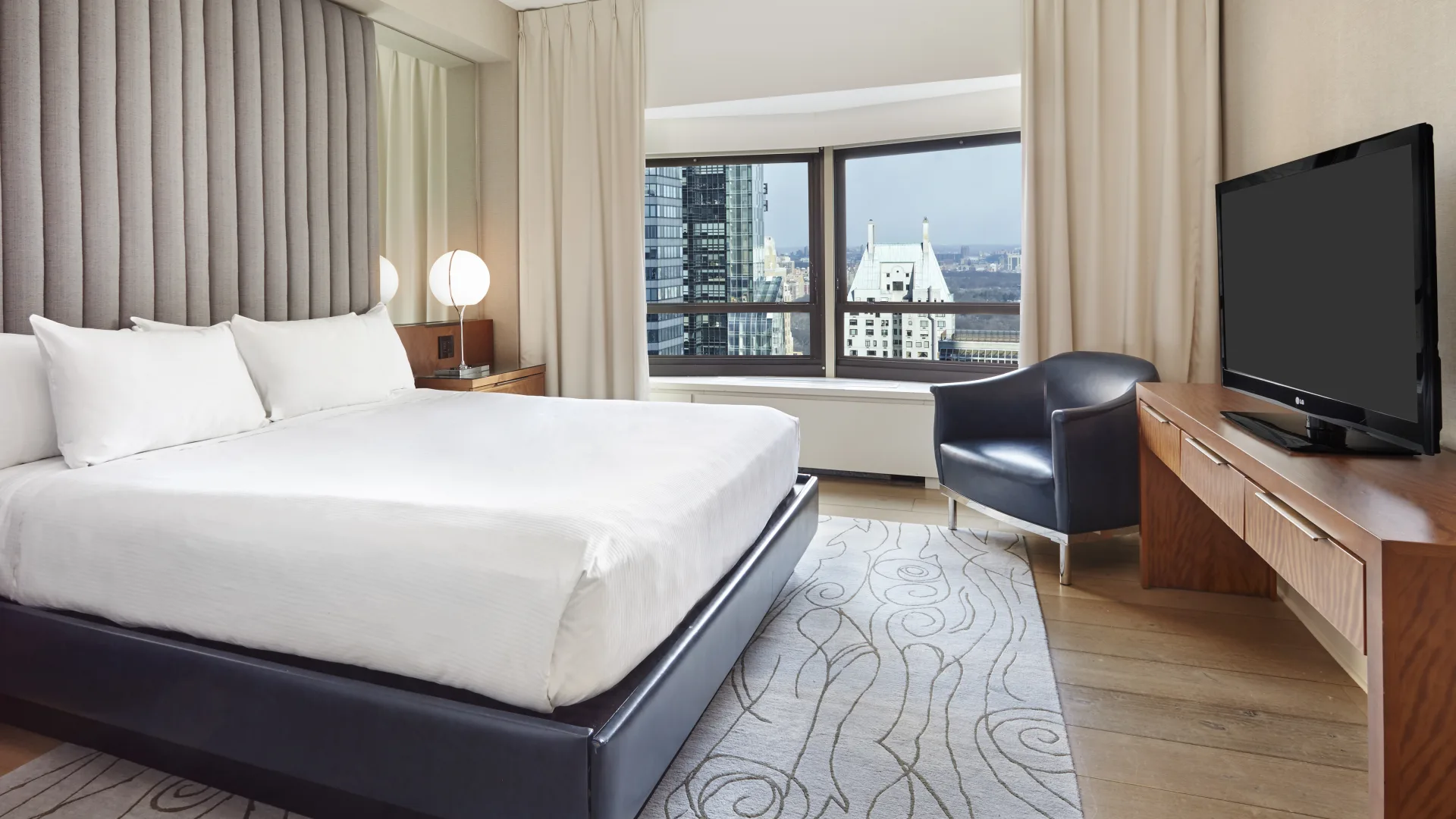 New York Hilton Midtown Park Suite Bedroom