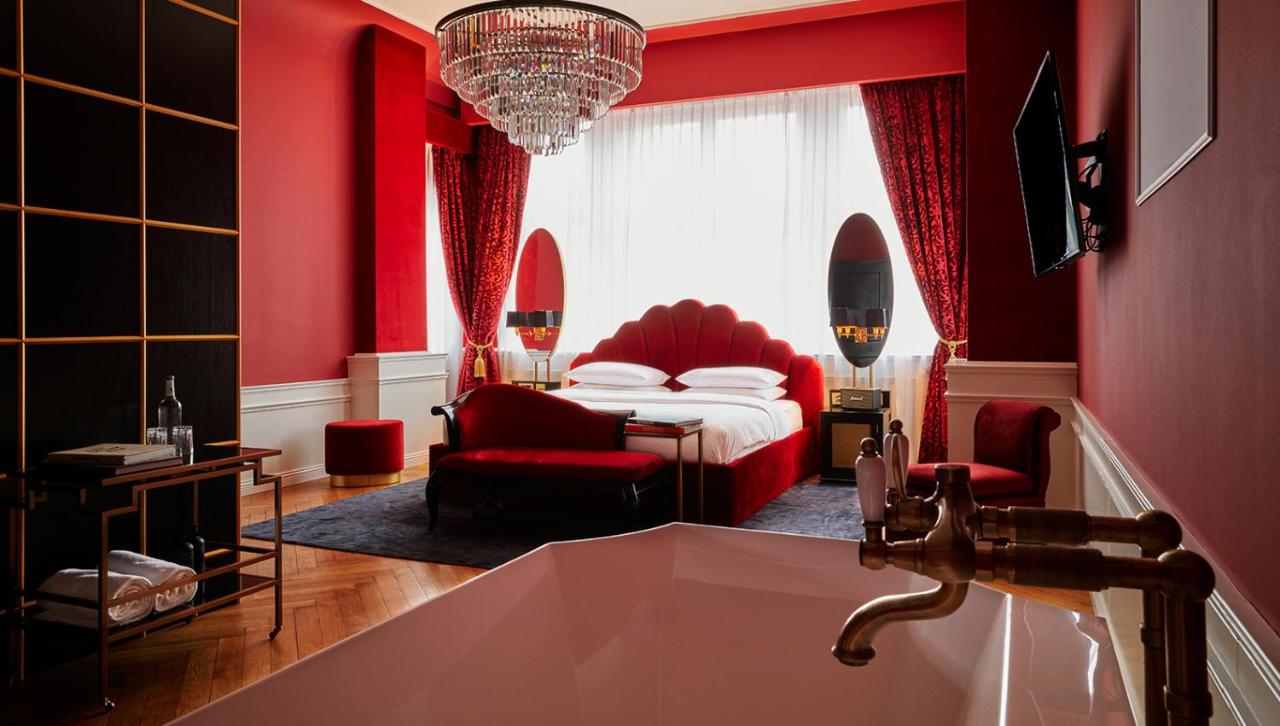 Provocateur Hotel