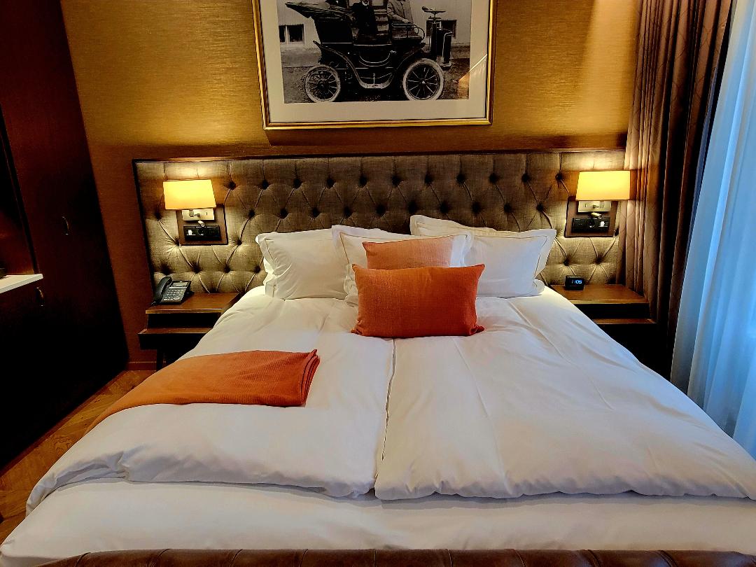 Reykjavik Konsulat Hotel Bed