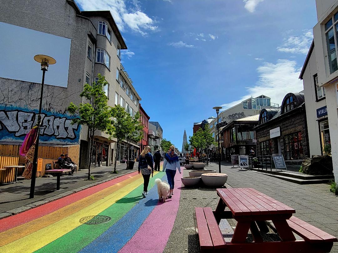 Reykjavik Konsulat Hotel Rainbow Street