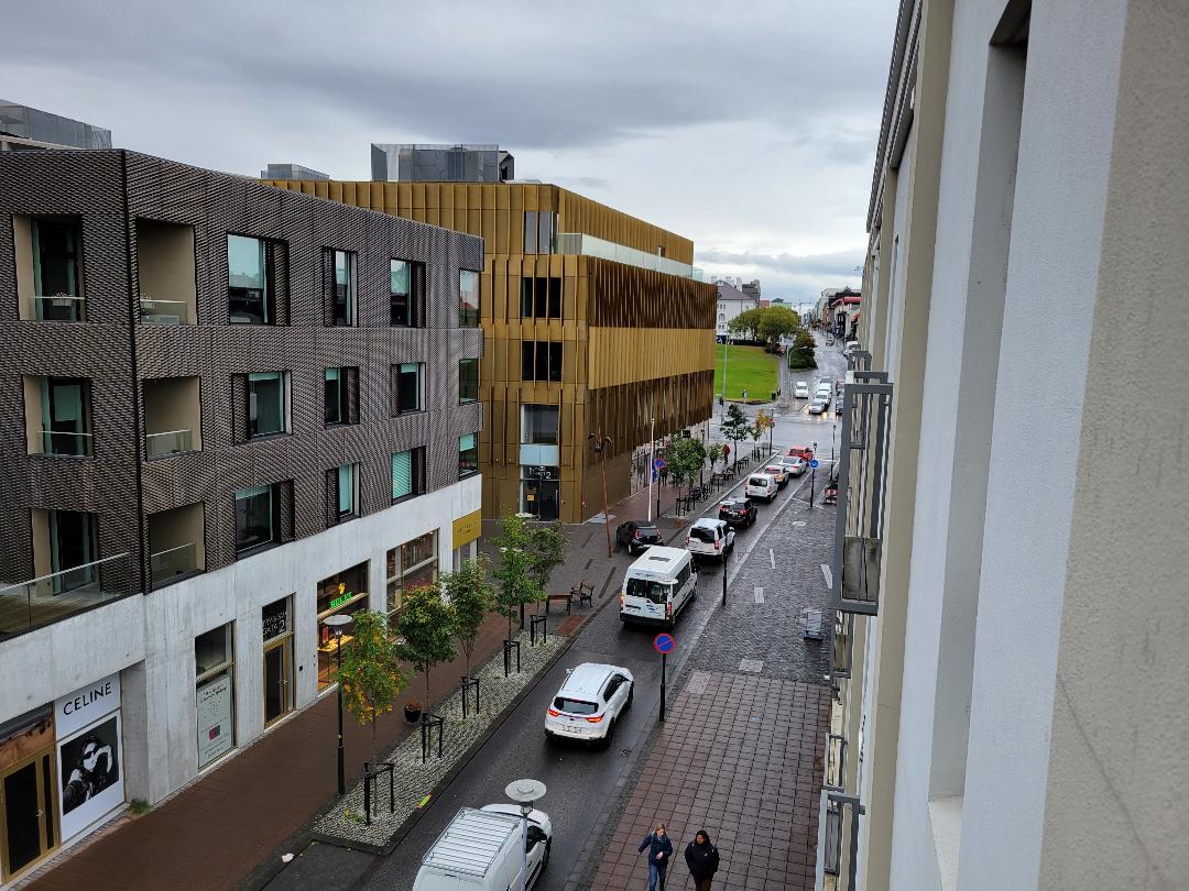 Reykjavik Konsulat Hotel View Right
