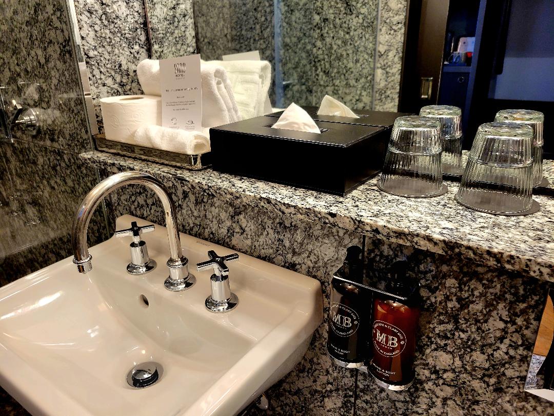 Sand Hotel by Keahotels Reykjavik Vanity
