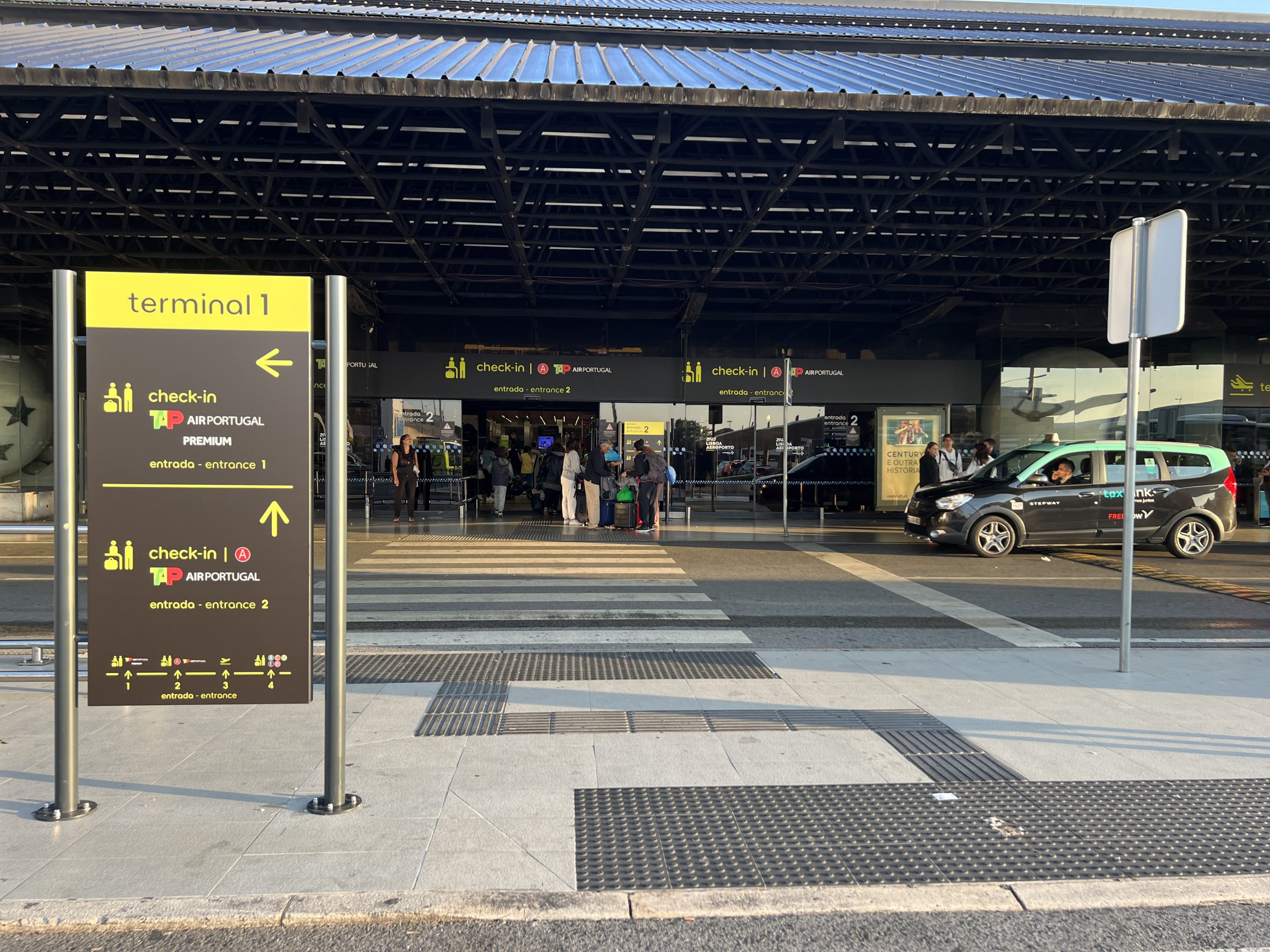 TAP Air Portugal Airbus A321LRneo business class LIS Terminal 1