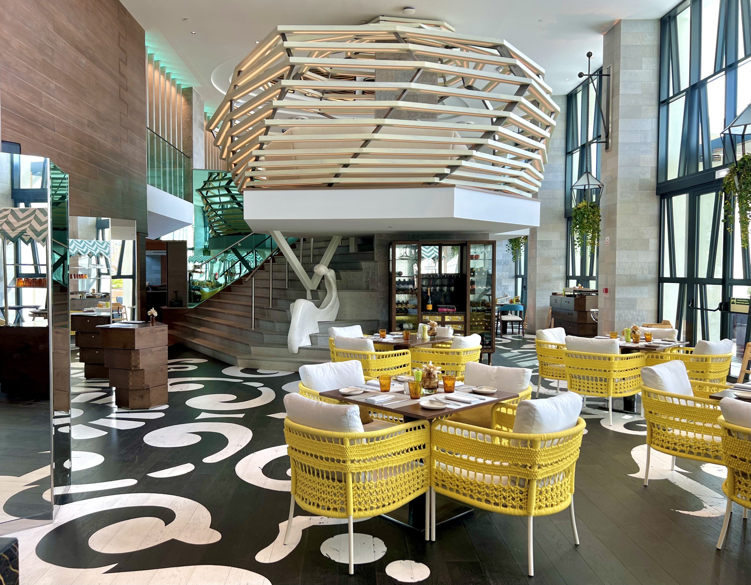W Algarve Market Kitchen seating