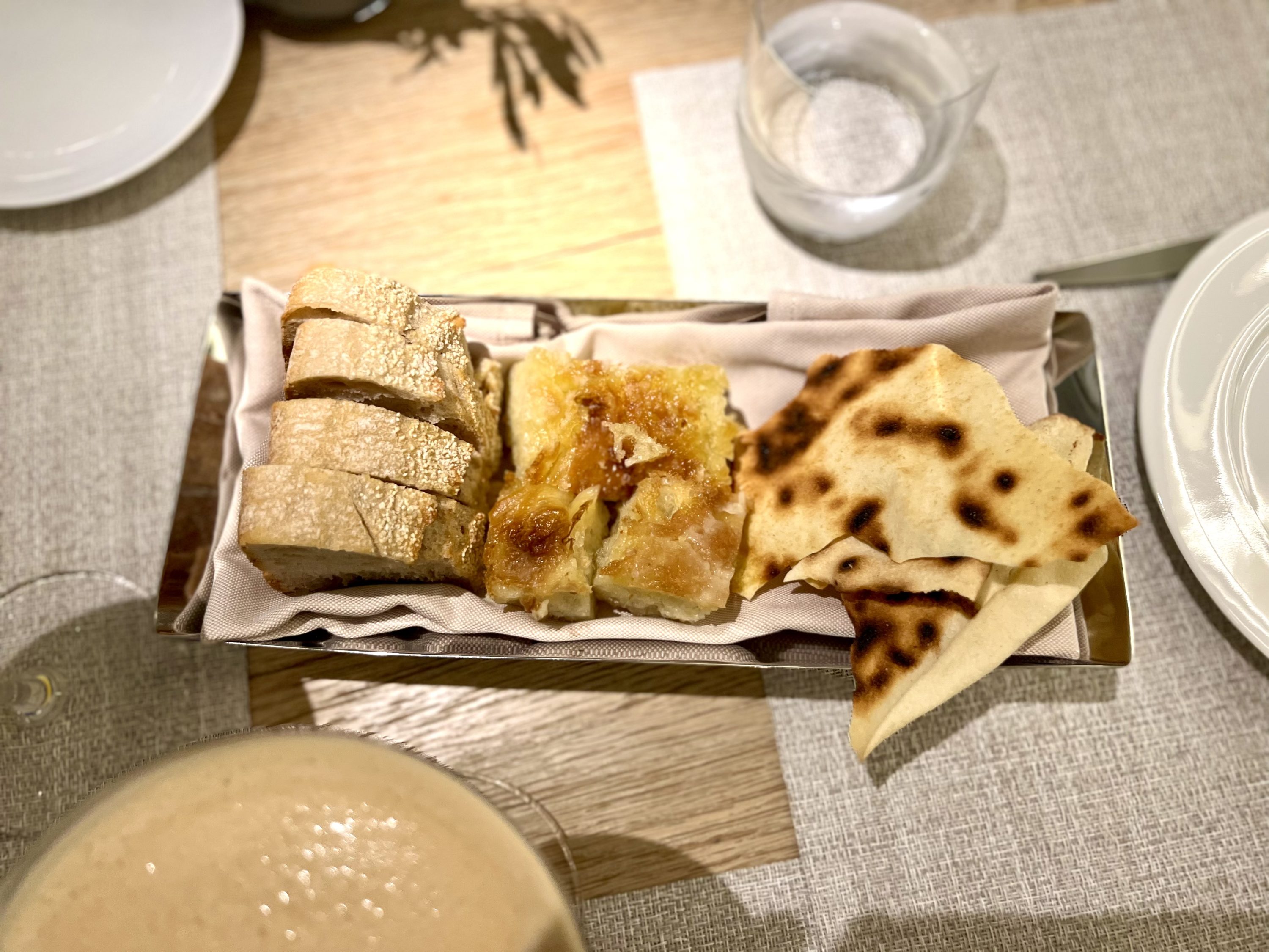 W Algarve Paper Moon breads