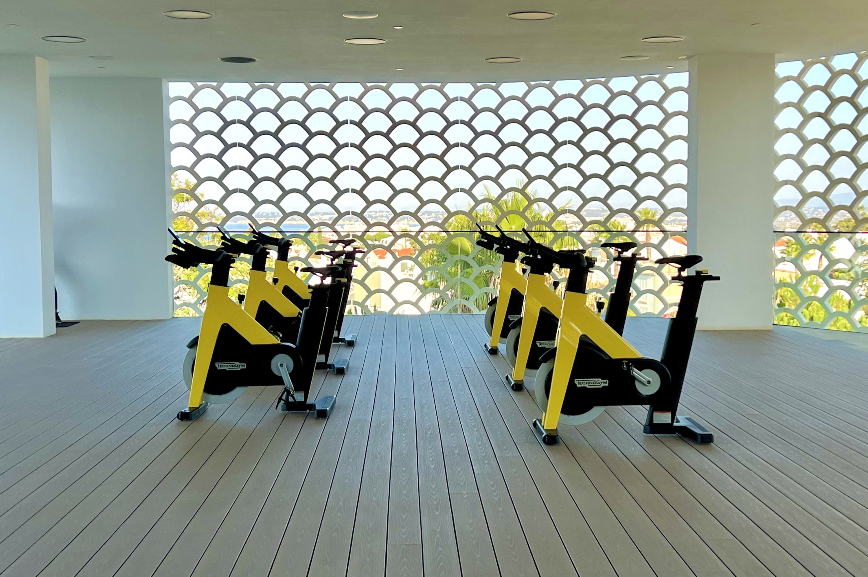 W Algarve gym bikes