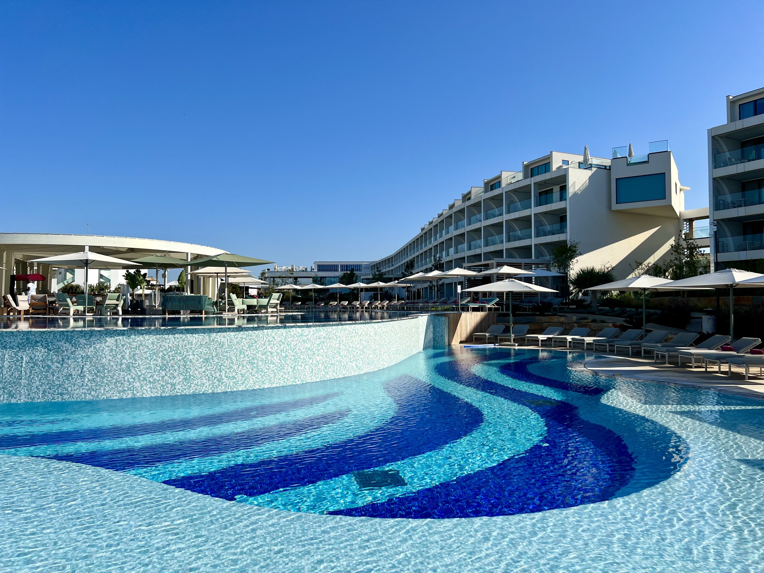 W Algarve pool colors