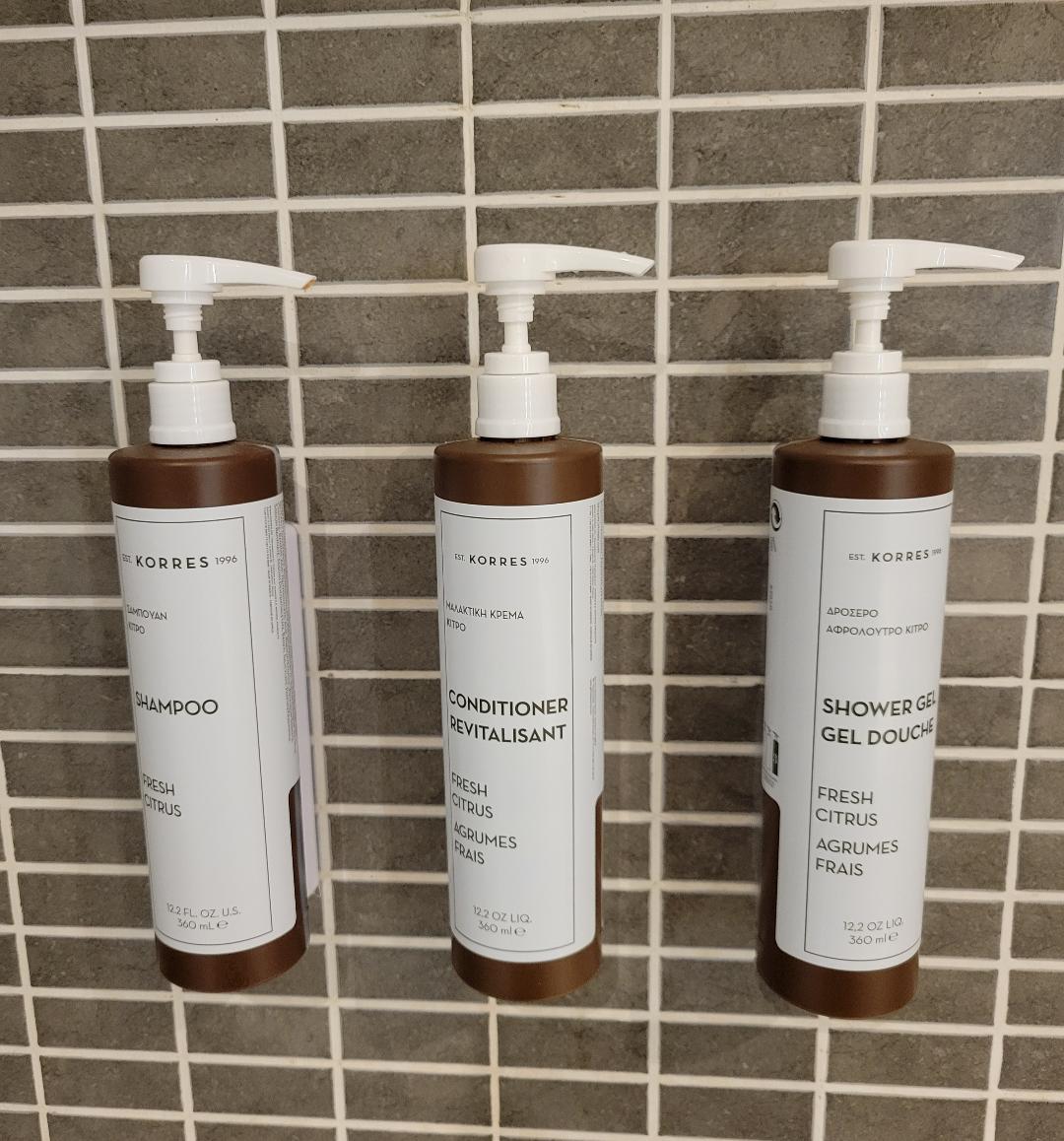 AC Hotel Alicante Shower Amenities