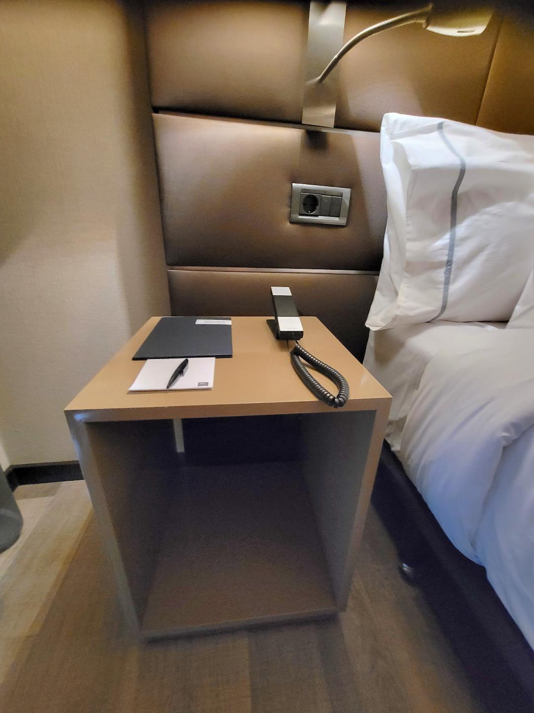 AC Hotel Palma Mallorca Left Nightstand
