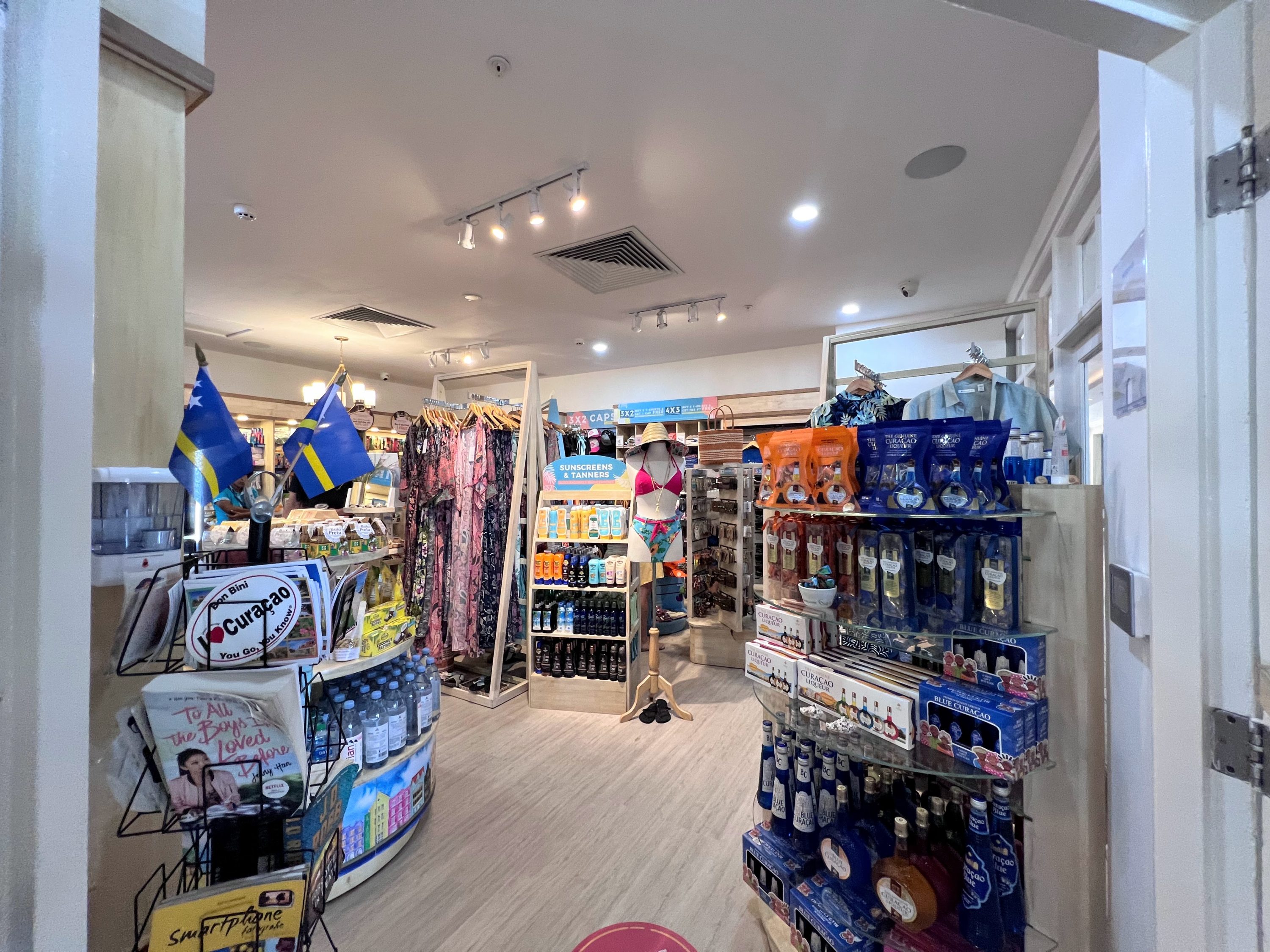 Gift shop at Curacao Marriott Beach Resort