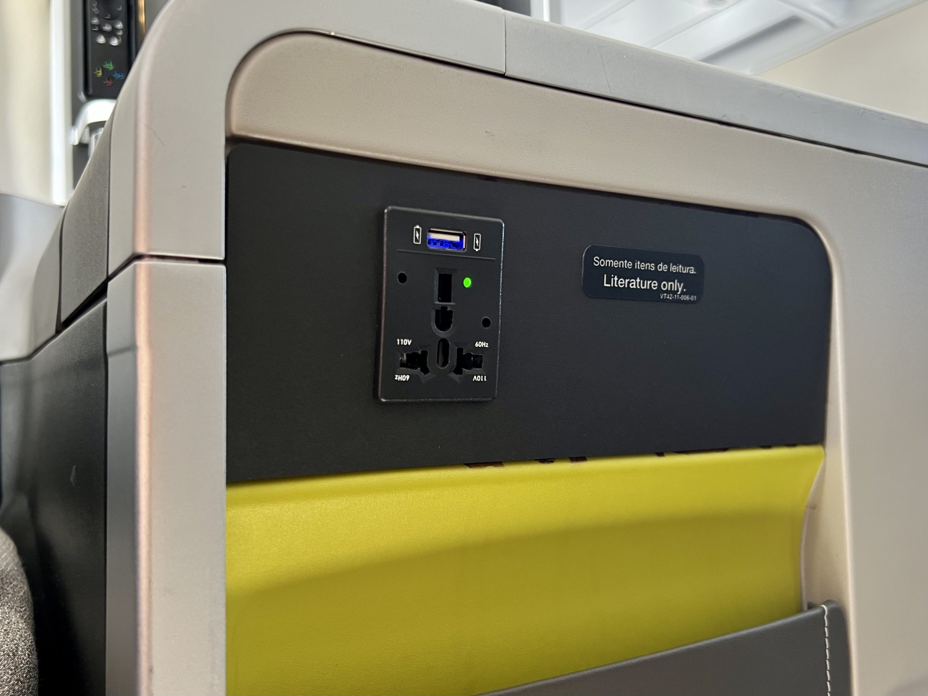 TAP Air Portugal Airbus A321LRneo business class seat power outlet
