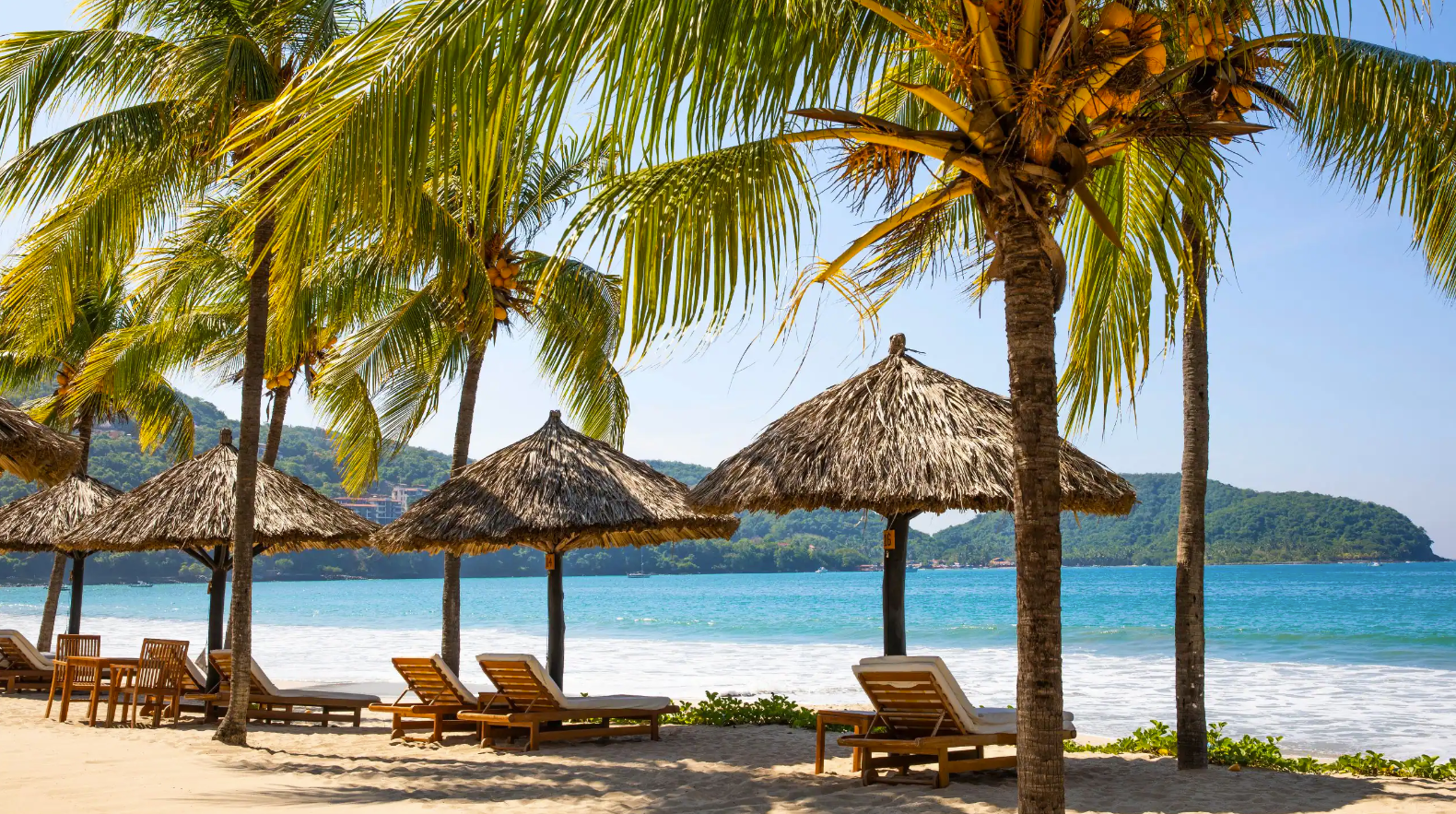 Thompson Zihuatanejo, a Beach Resort