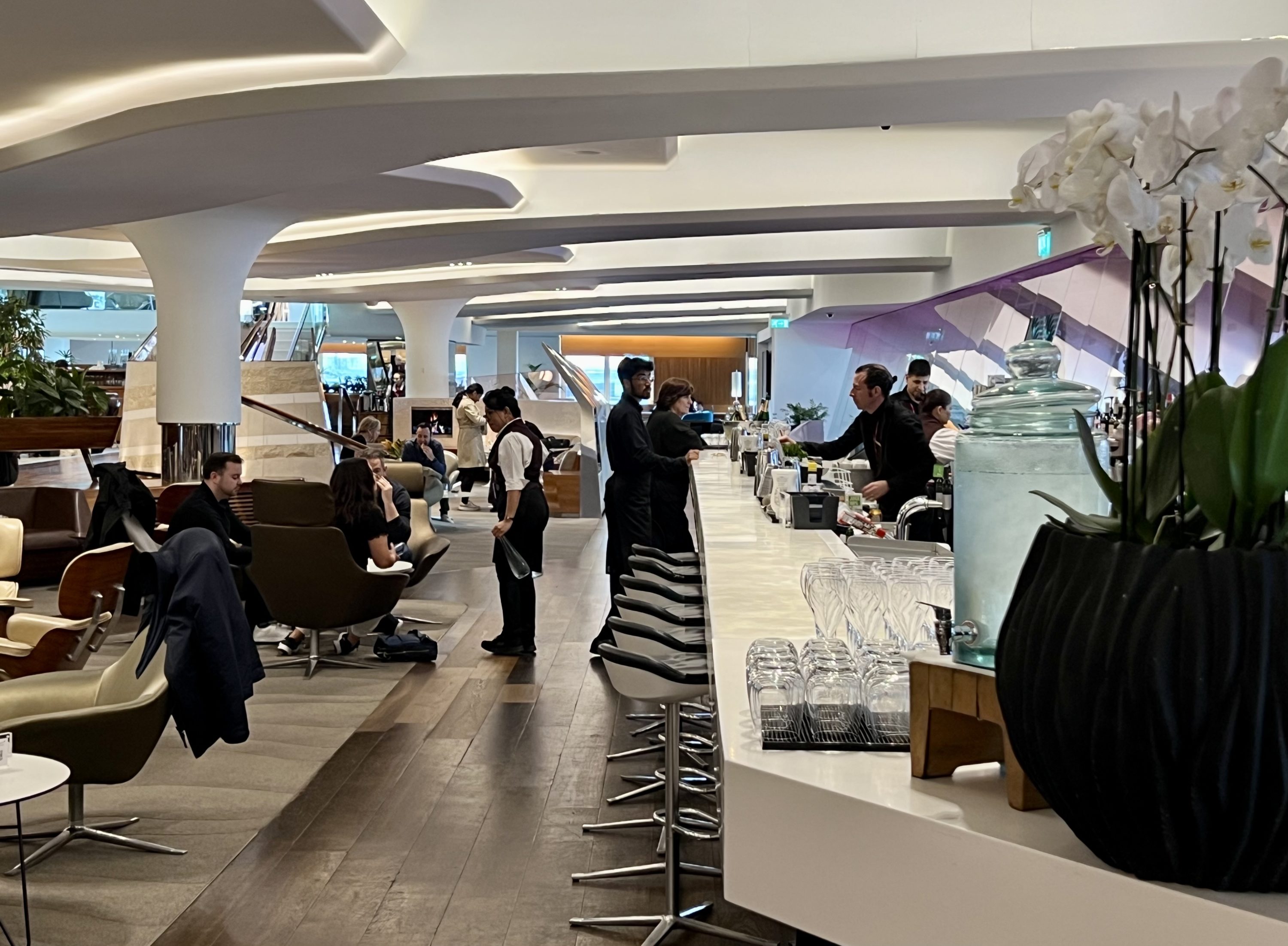 Virgin Atlantic A350 Upper Suite LHR Clubhouse bar
