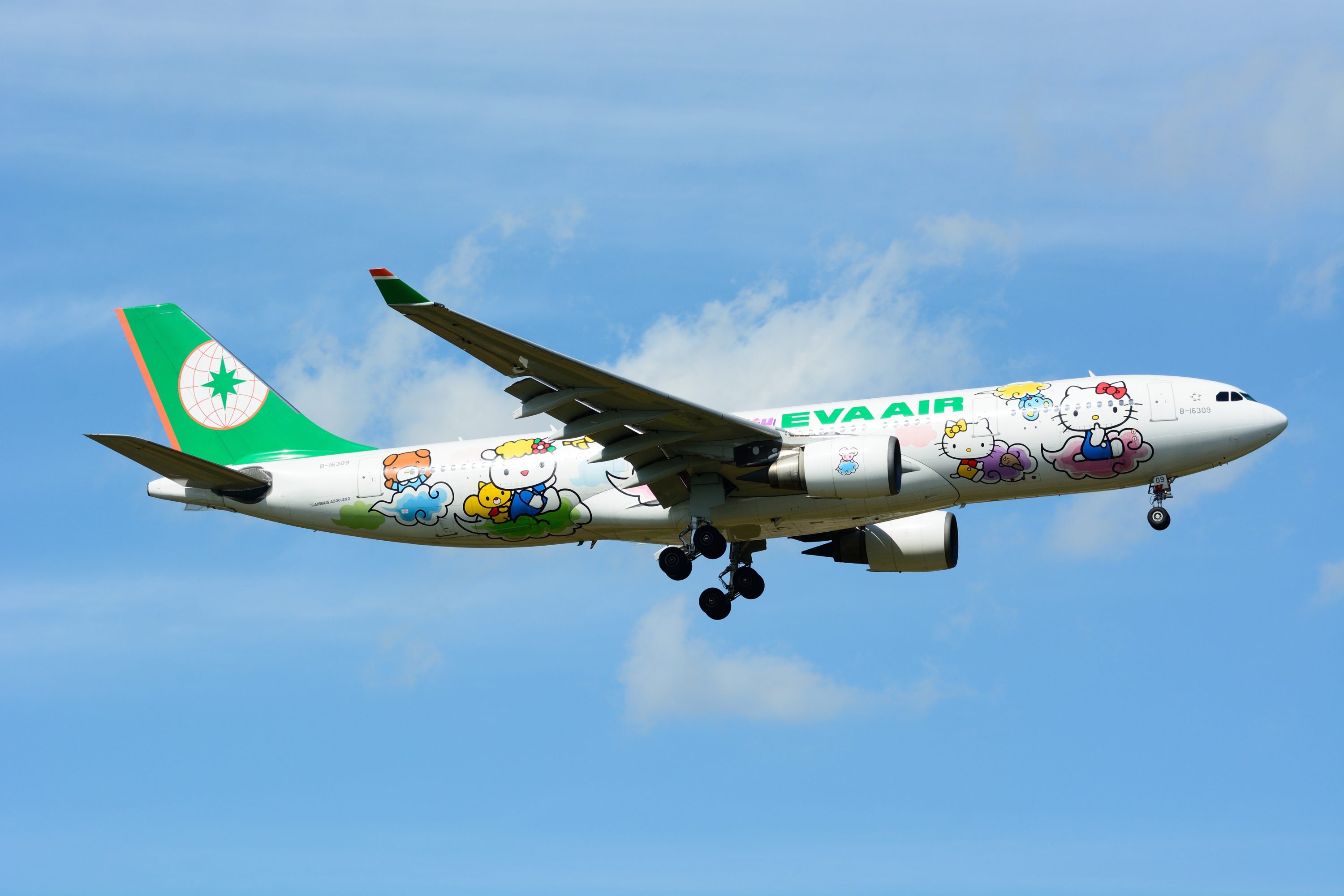 EVA Air Airbus A330 200 B 16309 Hello Kitty NRT