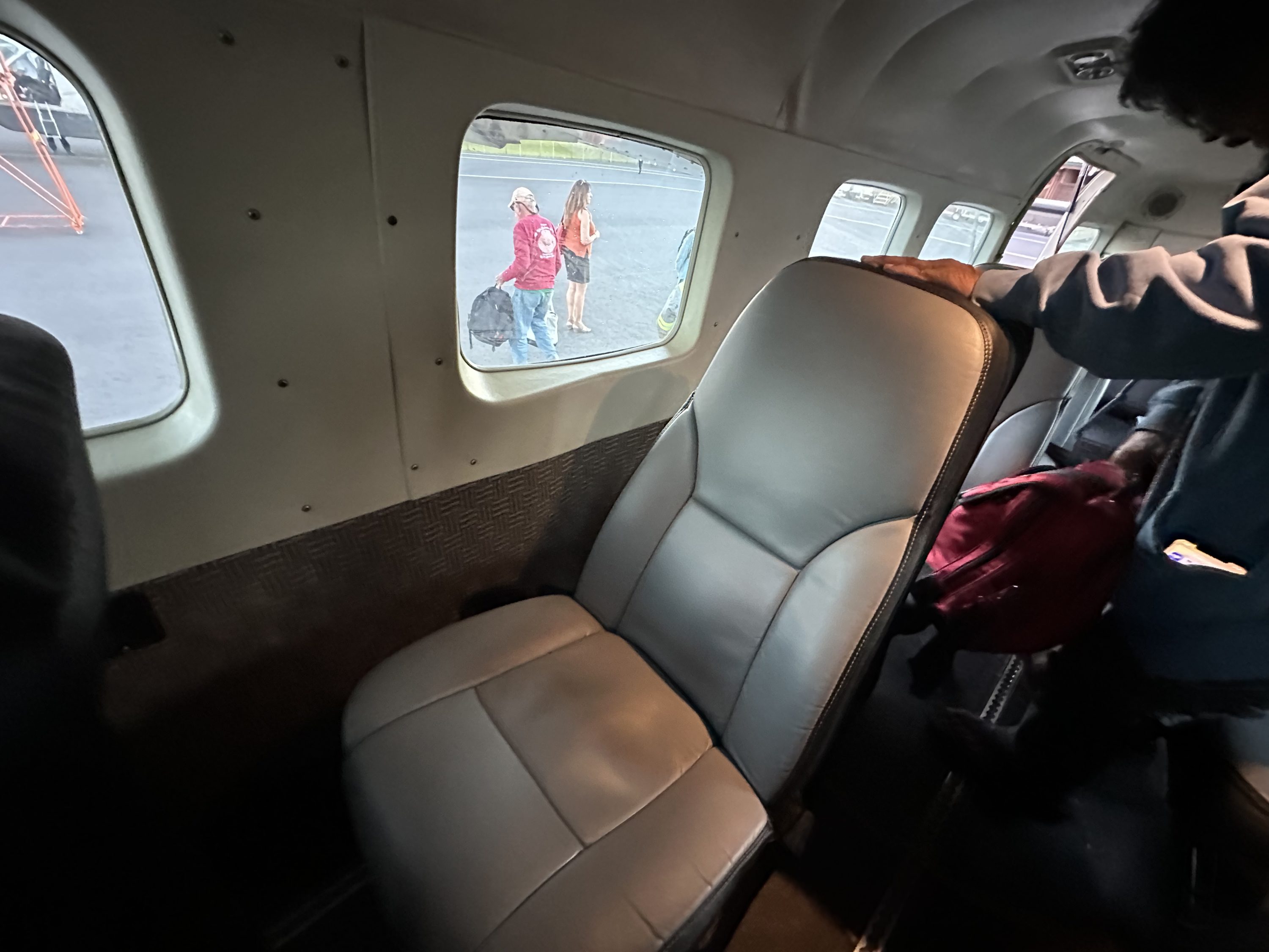 Mukulele Plane Row 2 Single Seat