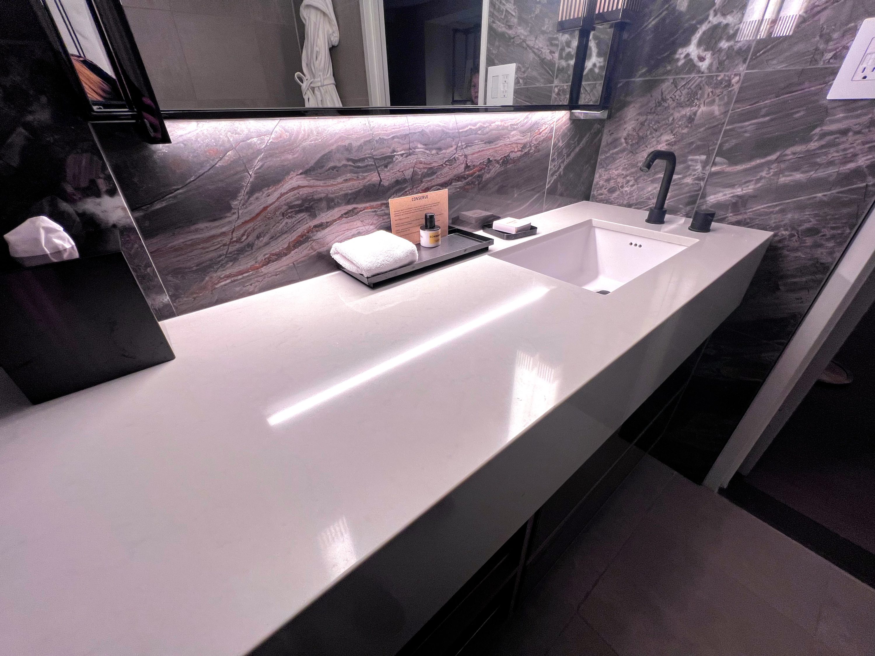 Thompson Central Park bathroom counter