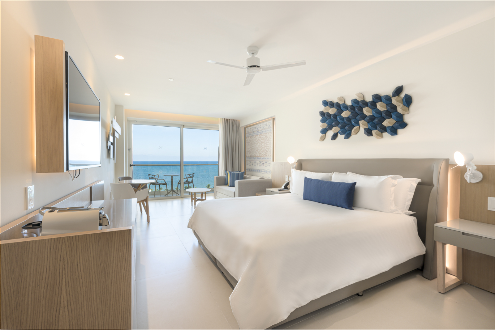 Royalton guest room