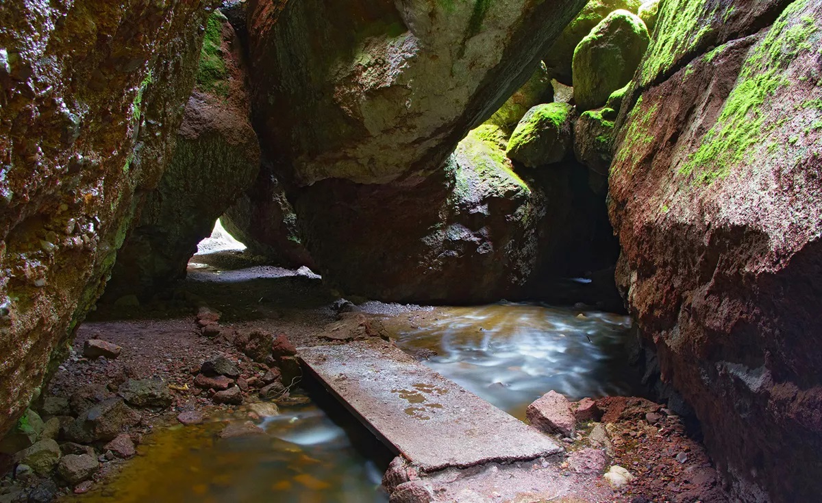 Bear Gulch Cave