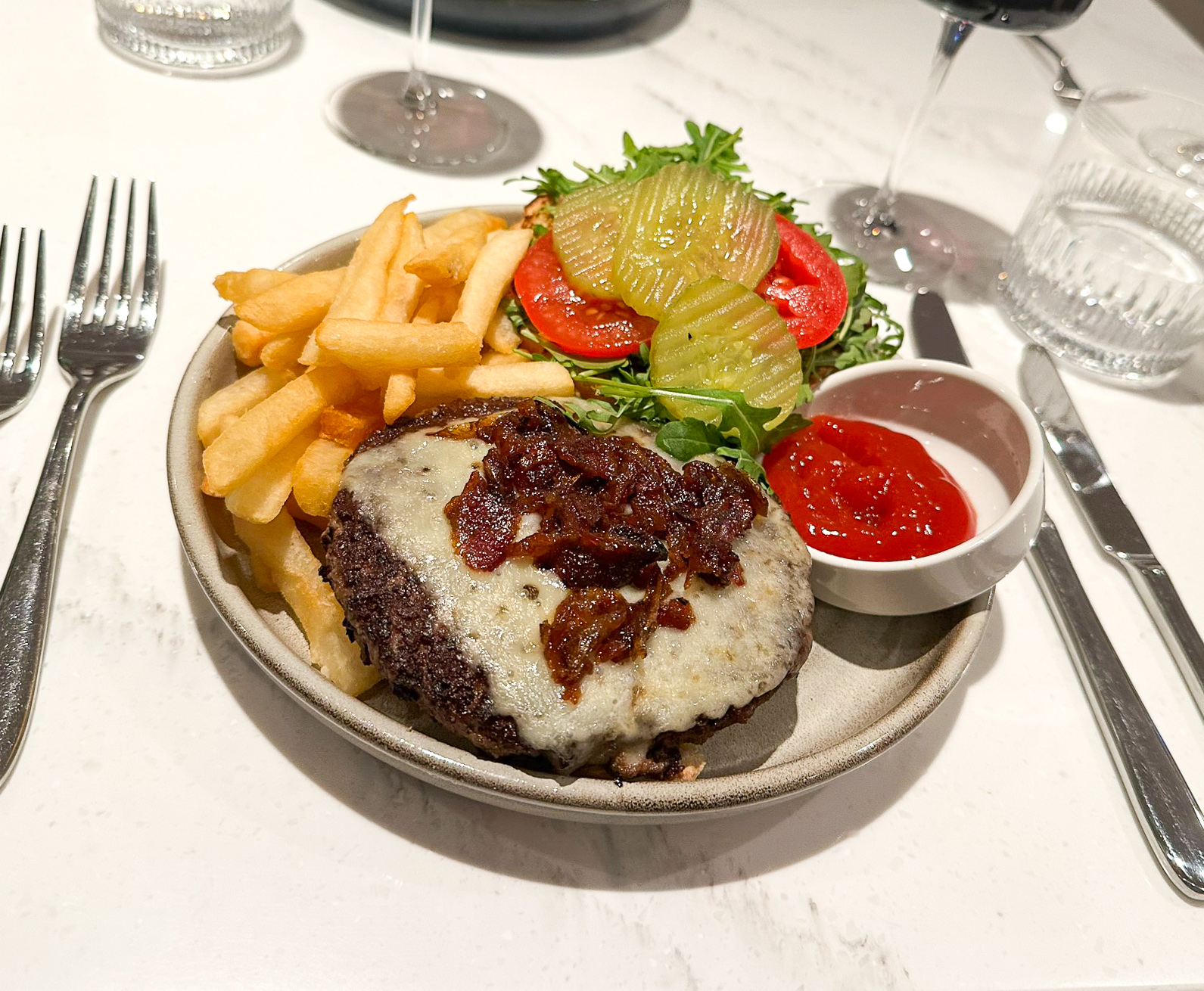 Chelsea Lounge JFK burger plate