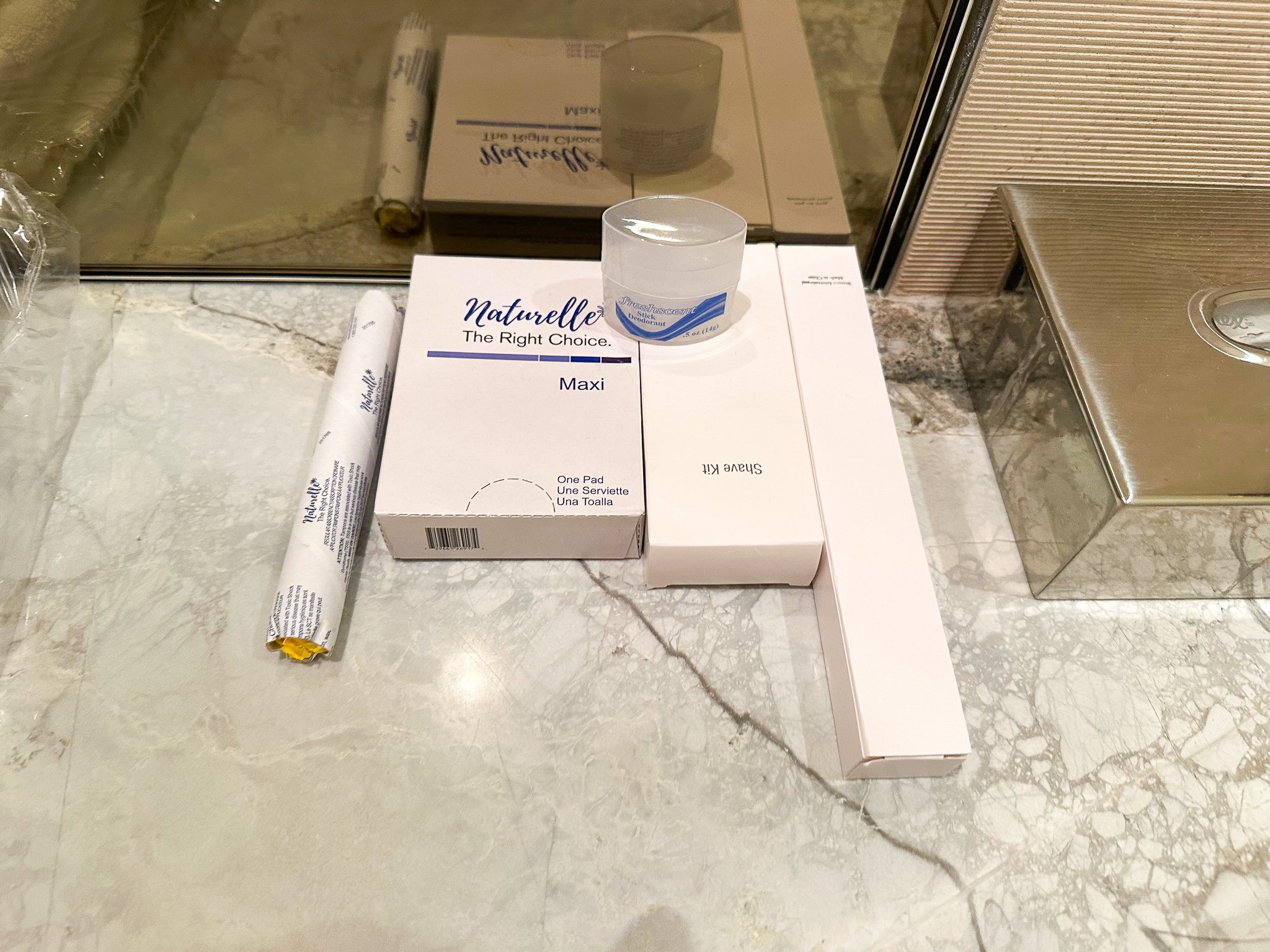 Chelsea Lounge JFK shower amenities