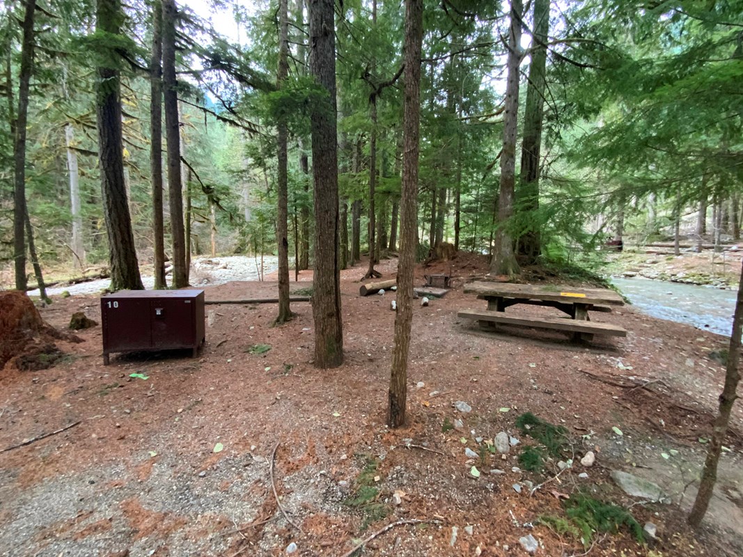 Colonial Creek North Campground