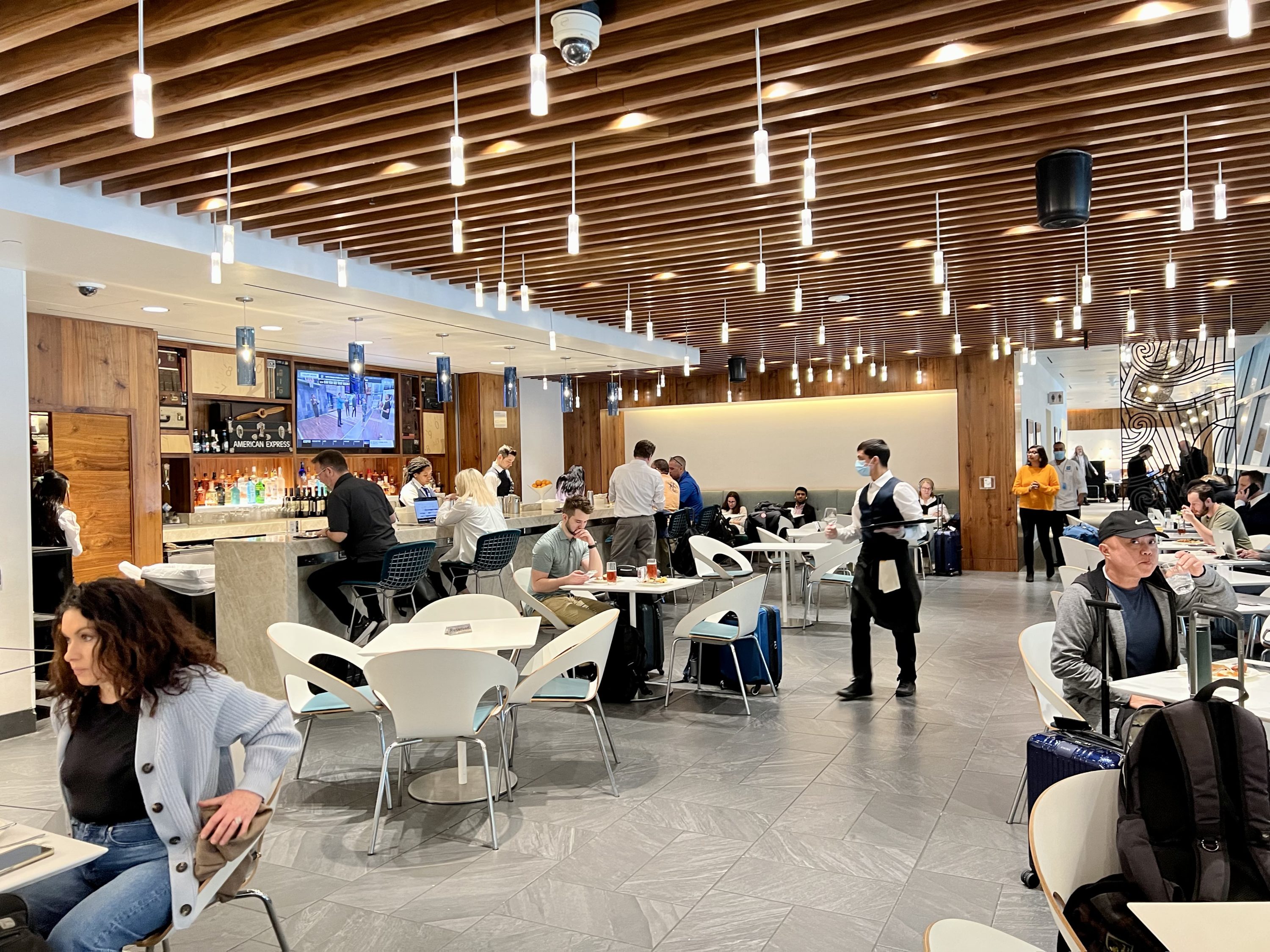 DFWCenturionLoungeBar