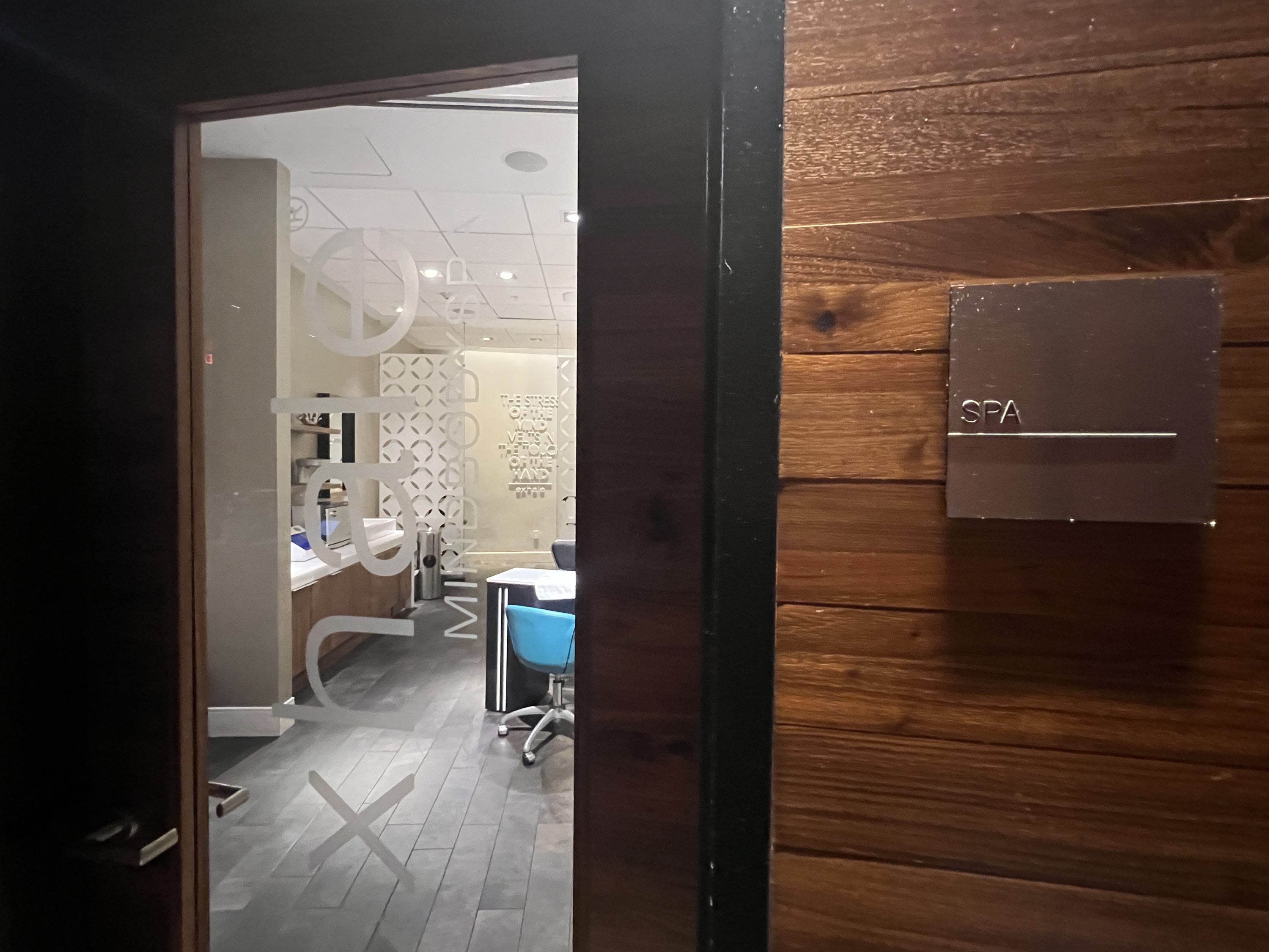 Miami Centurion Lounge Spa. Miami Centurion Lounge Spa.