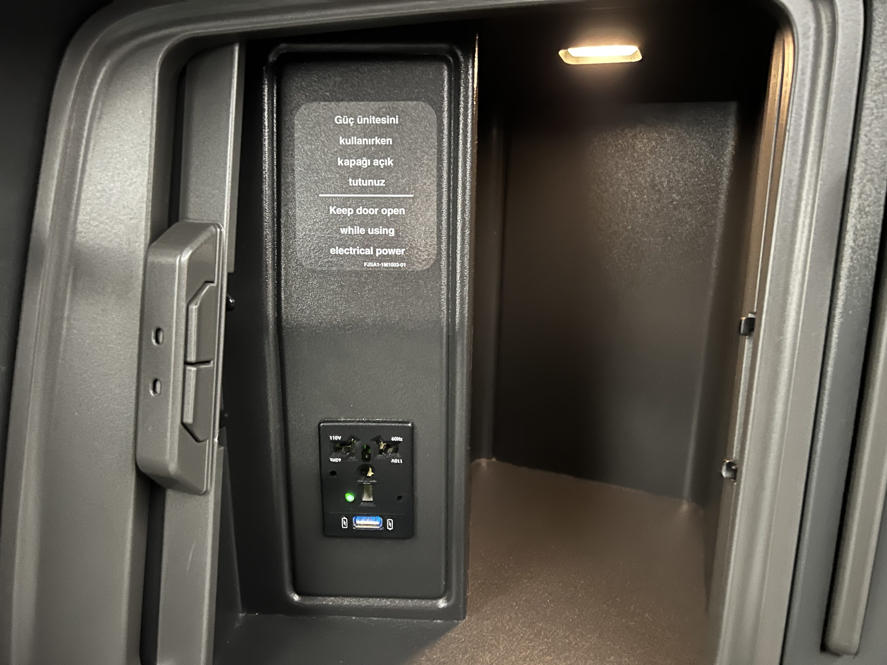 Turkish Airlines storage space