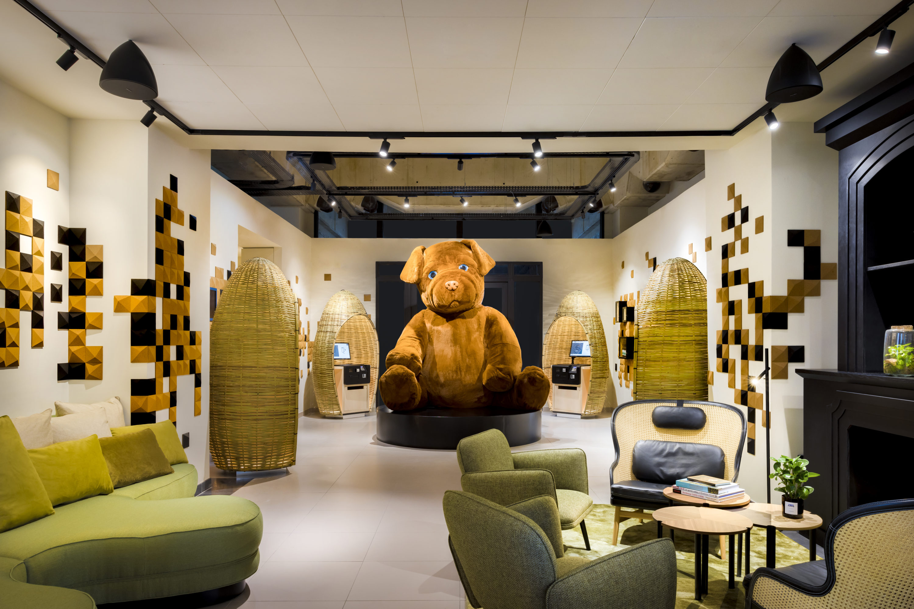 FirstName Bordeaux lobby