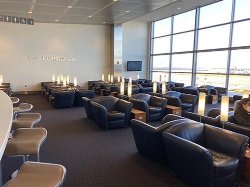 Lufthansa Business Lounge IAD Lufthansa Business Lounge IAD